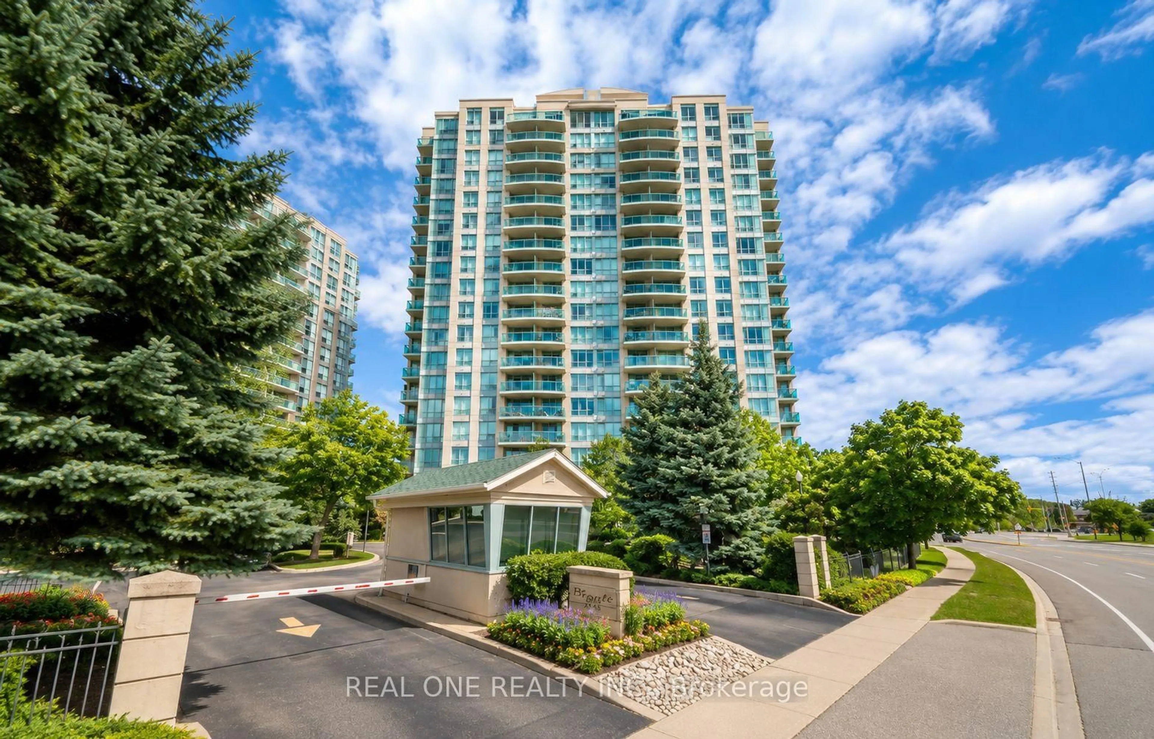 A pic from outside/outdoor area/front of a property/back of a property/a pic from drone, unknown for 2545 Erin Centre Blvd #1605, Mississauga Ontario L5M 6Z9