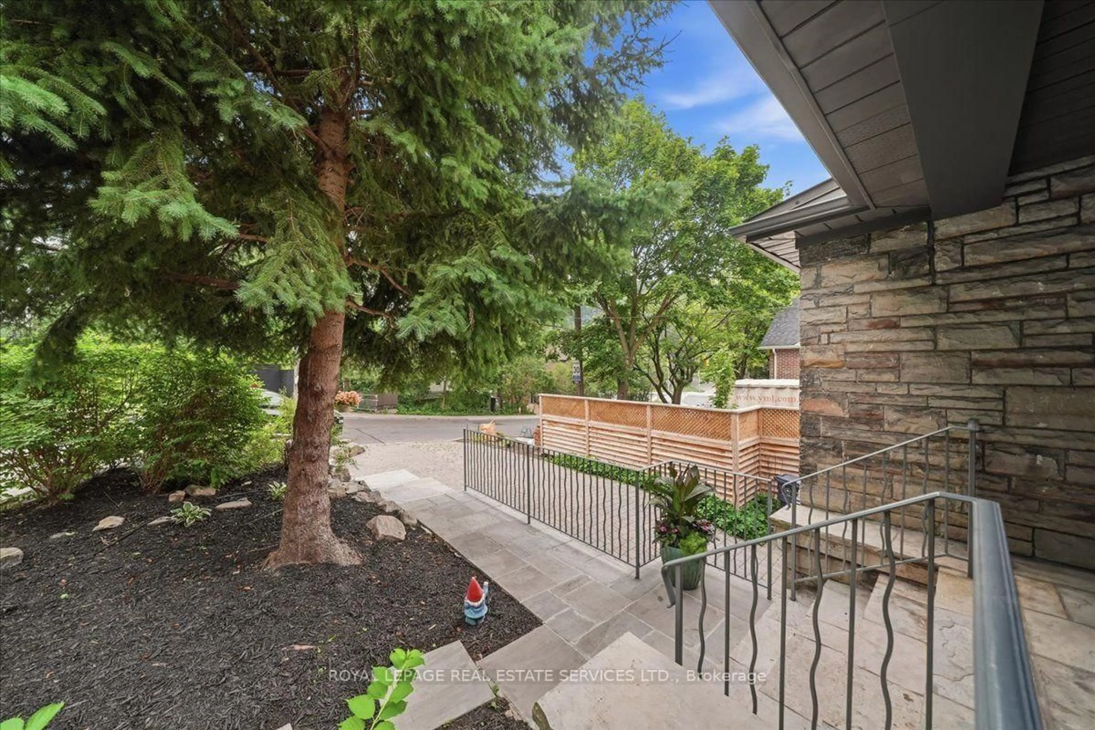 Patio, street for 134 Morningside Ave, Toronto Ontario M6S 1E2