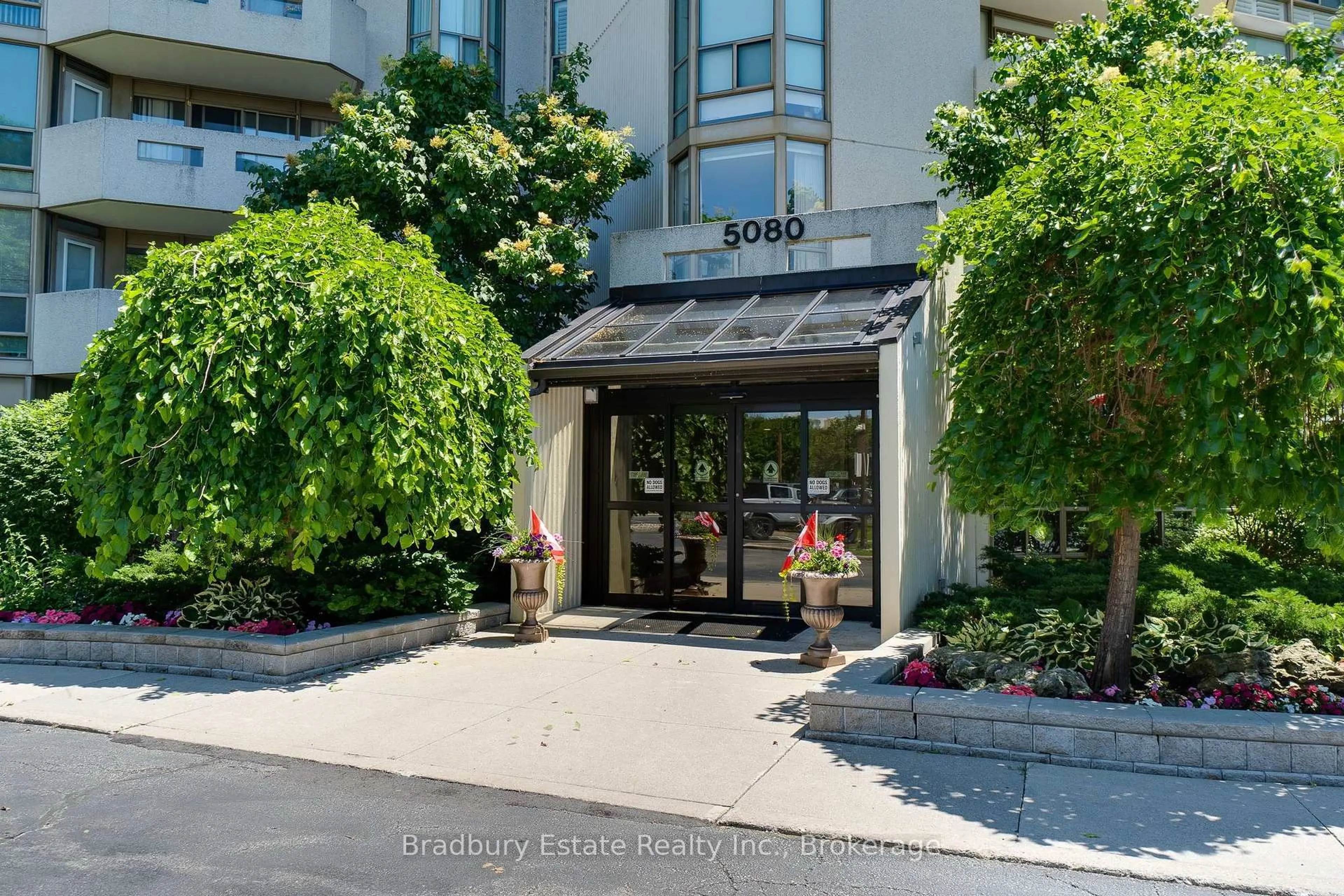 Unknown for 5080 Pinedale Ave #203, Burlington Ontario L7L 5V7