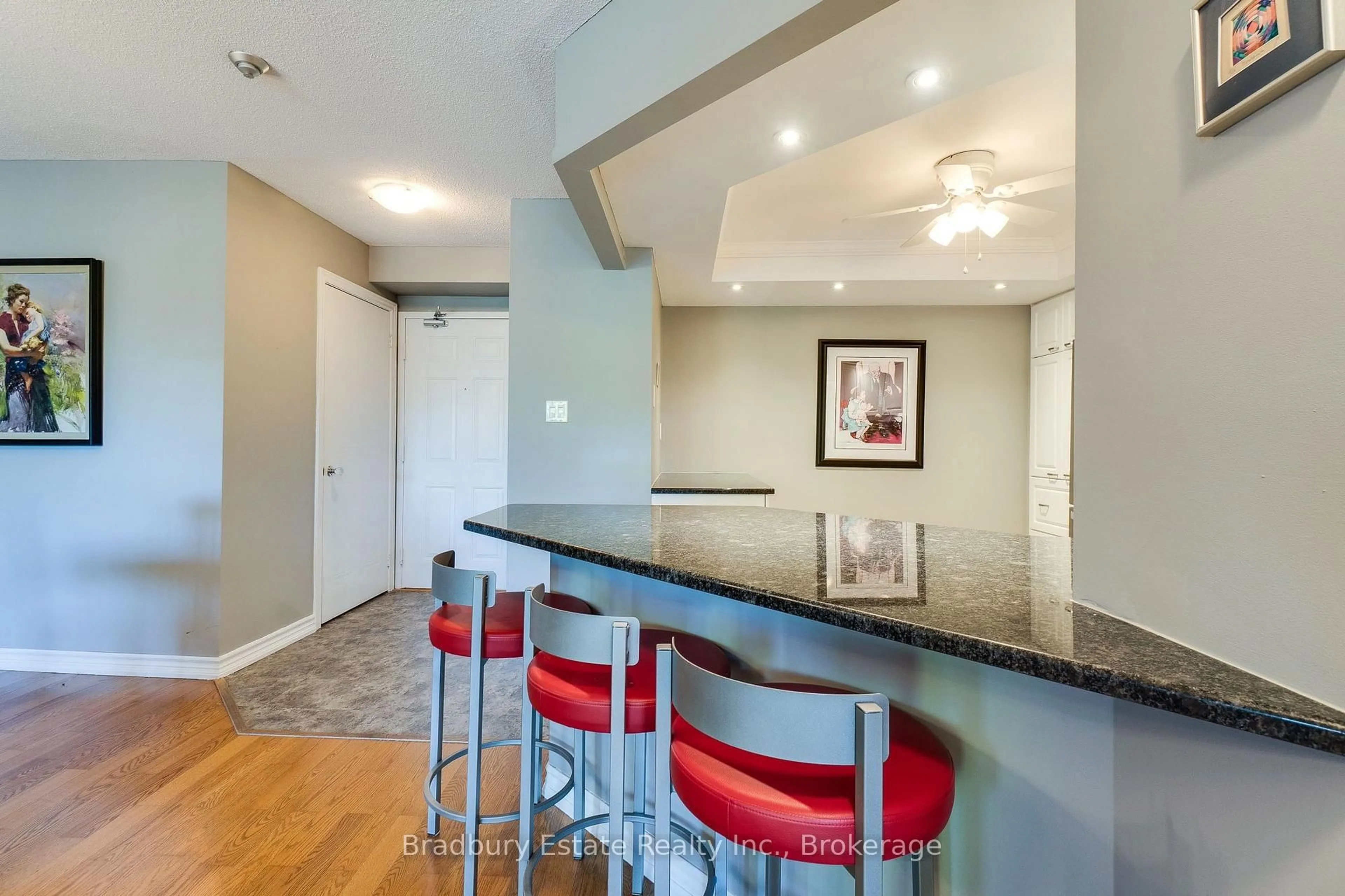 Open concept kitchen, unknown for 5080 Pinedale Ave #203, Burlington Ontario L7L 5V7
