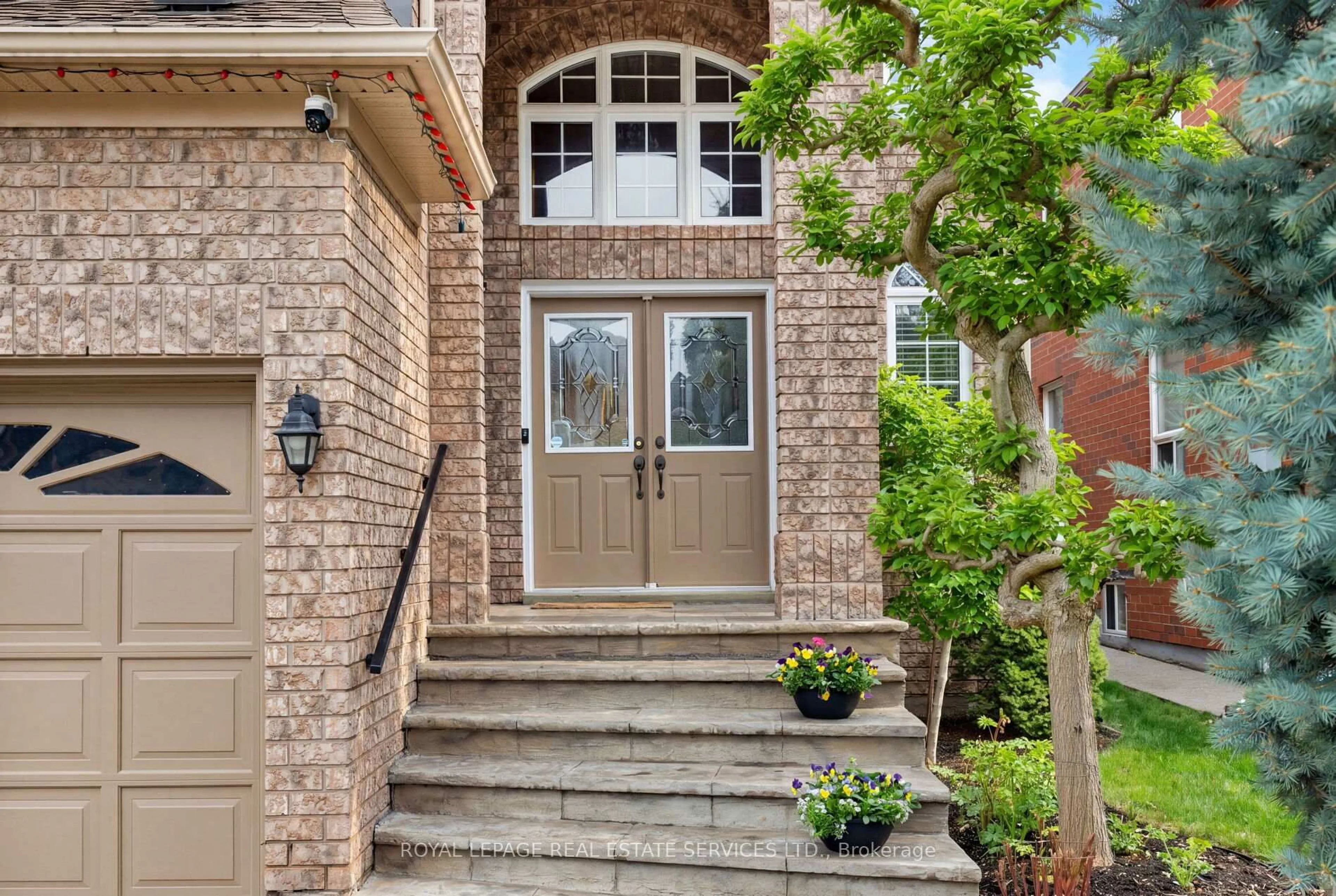 Unknown for 2252 Foxfield Rd, Oakville Ontario L6M 4C5