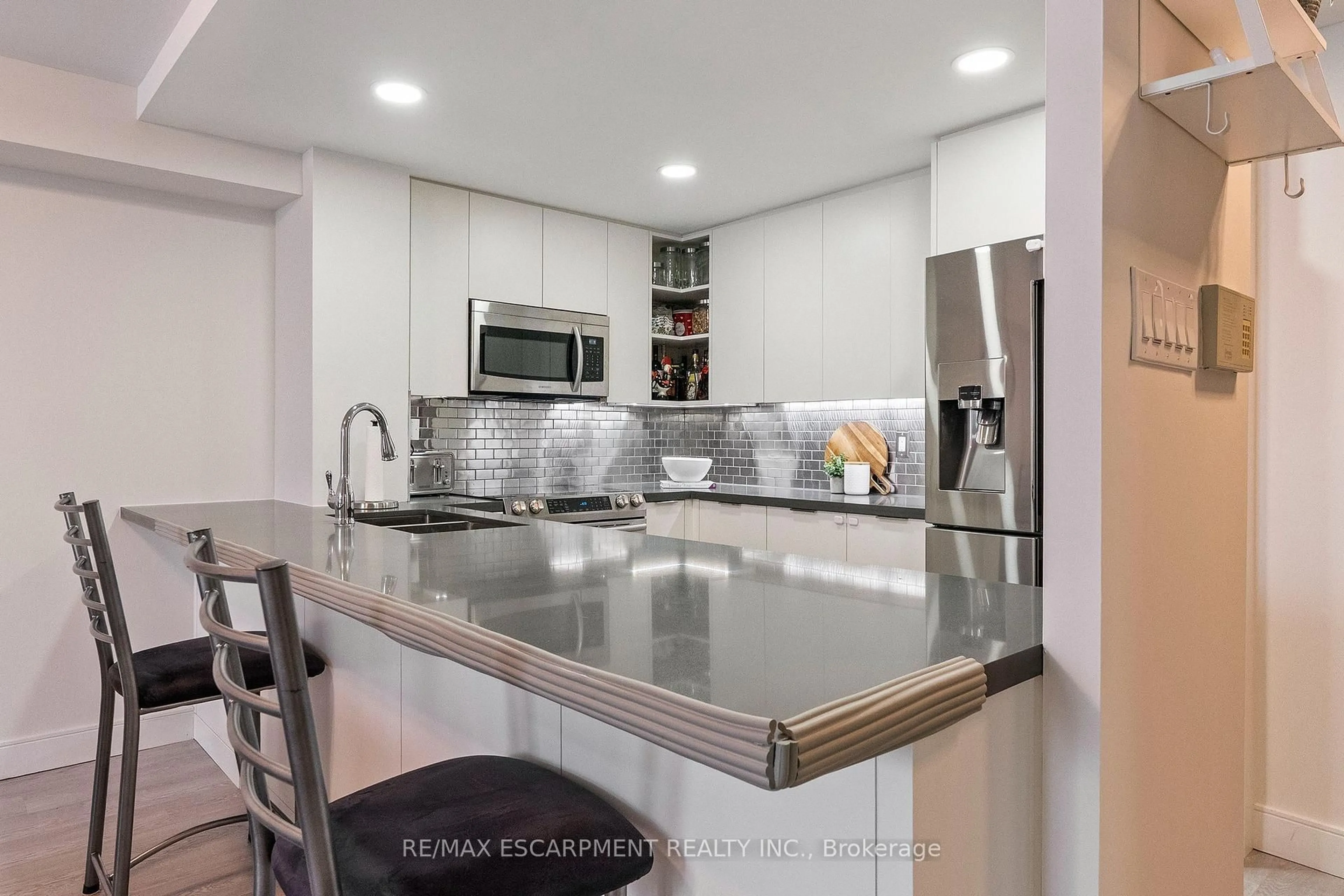 Contemporary kitchen, ceramic/tile floor for 1155 Bough Beeches Blvd #406, Mississauga Ontario L4W 4N2