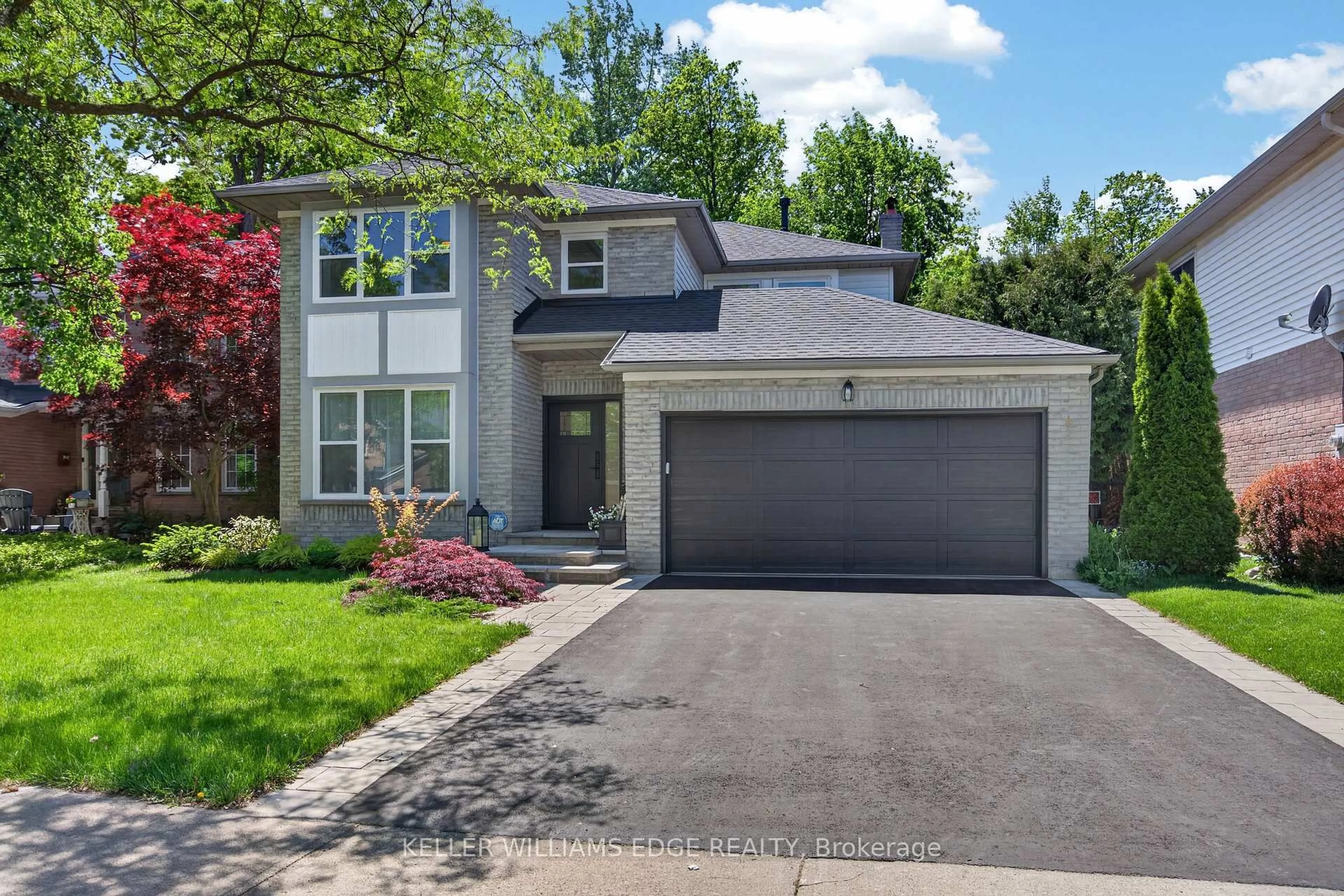 Home with brick exterior material, street for 2084 William O'Connell Blvd, Burlington Ontario L7M 3V1