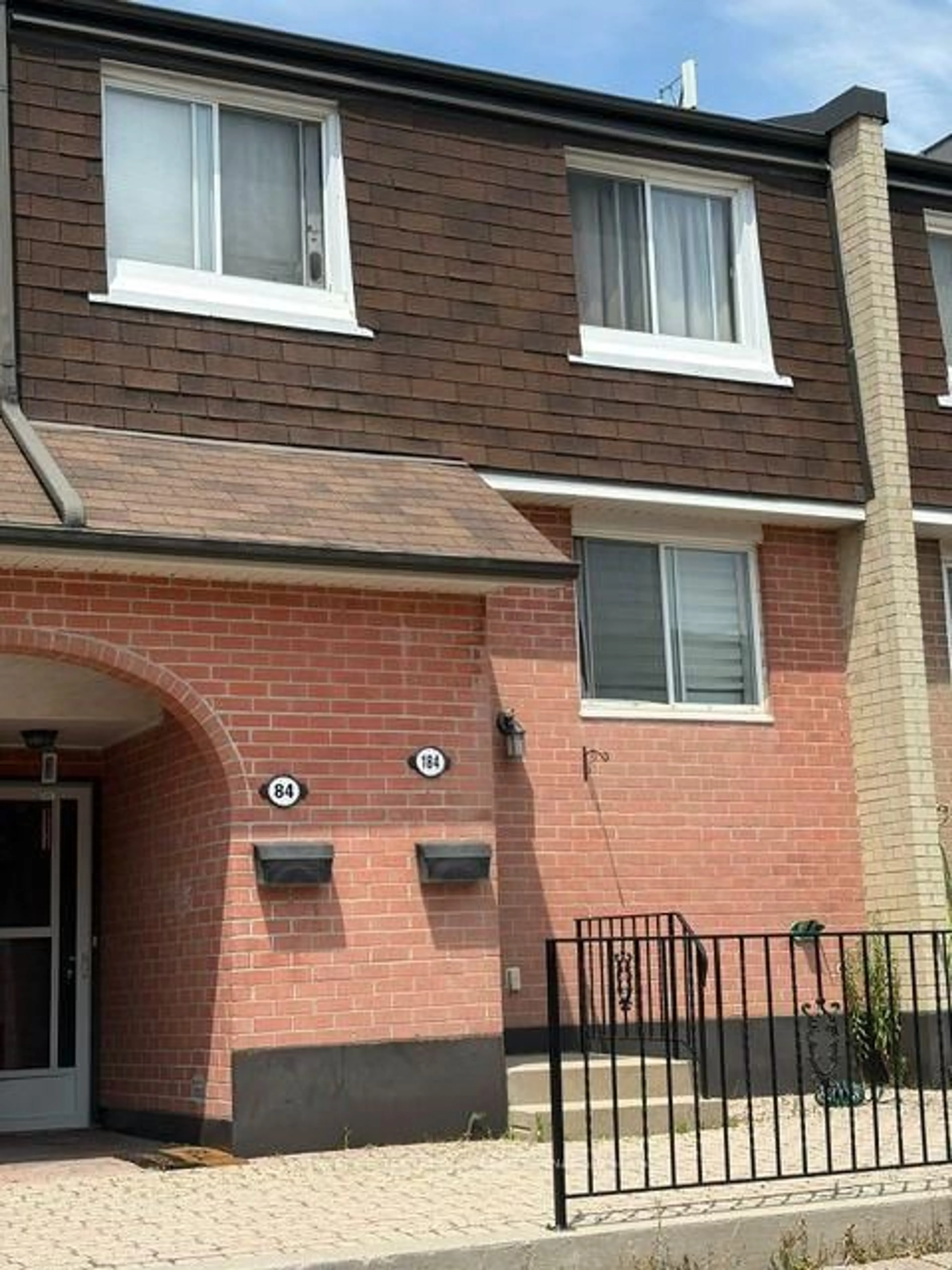 Home with brick exterior material, street for 2170 Bromsgrove Rd #184, Mississauga Ontario L5J 4J2