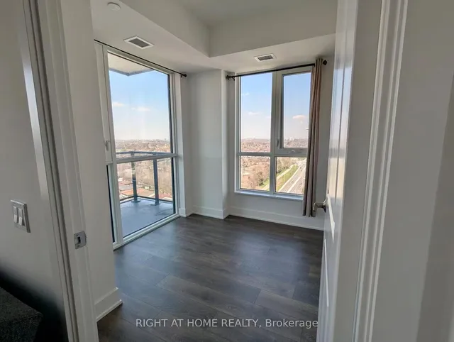 202 Burnhamthorpe Rd #1607, Mississauga 4