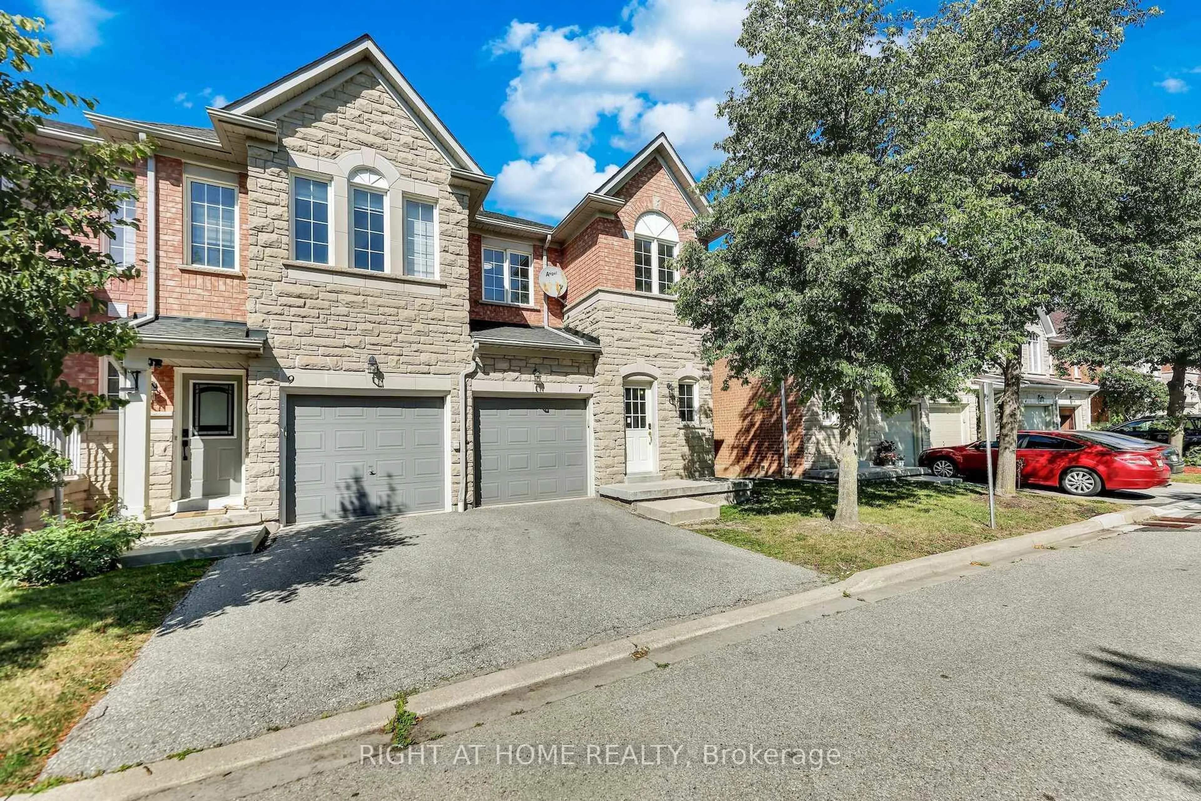 Home with brick exterior material, street for 5260 Mcfarren Blvd #7, Mississauga Ontario L5M 7J1