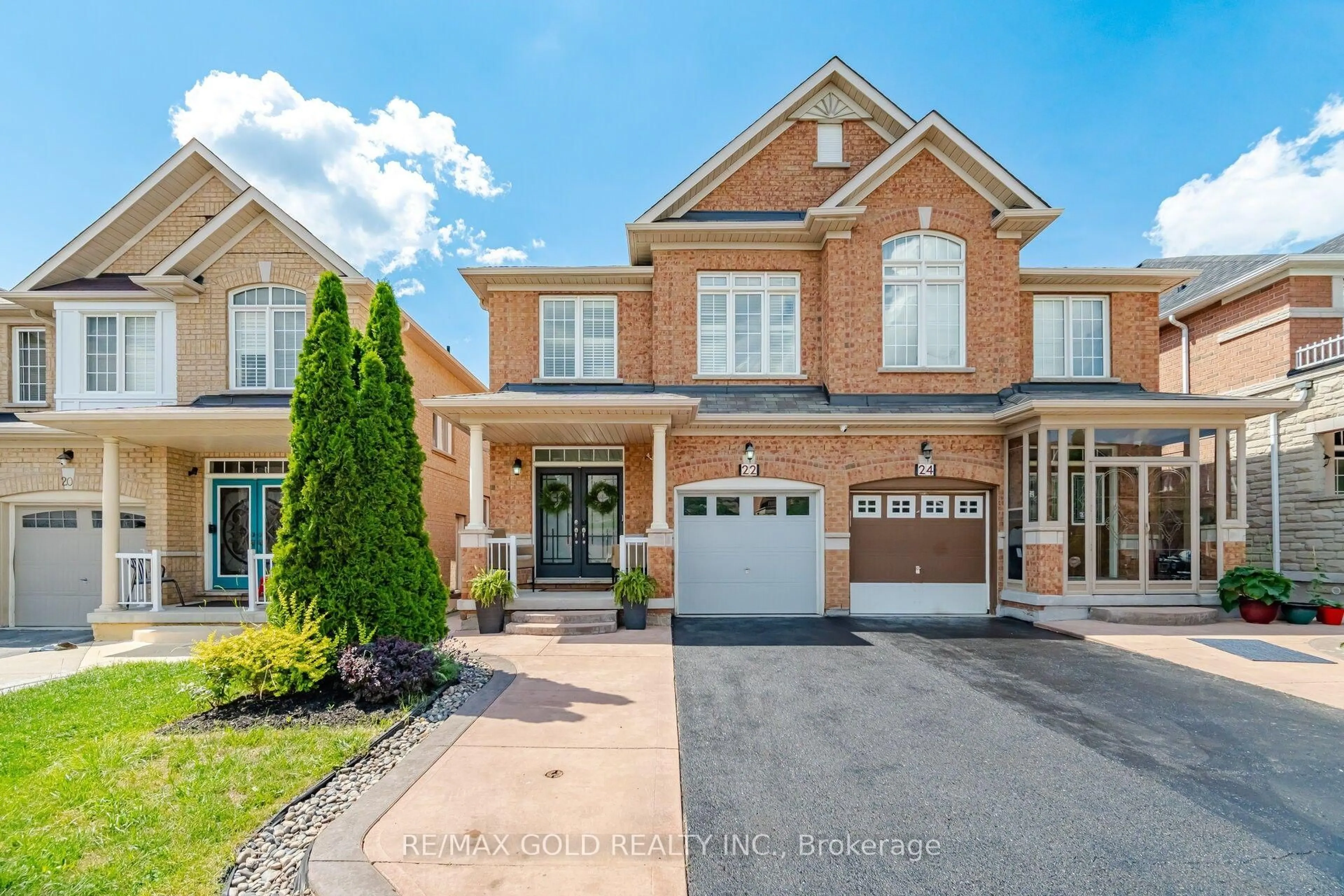 Home with brick exterior material, street for 22 Mulgrave St, Brampton Ontario L6P 3H2
