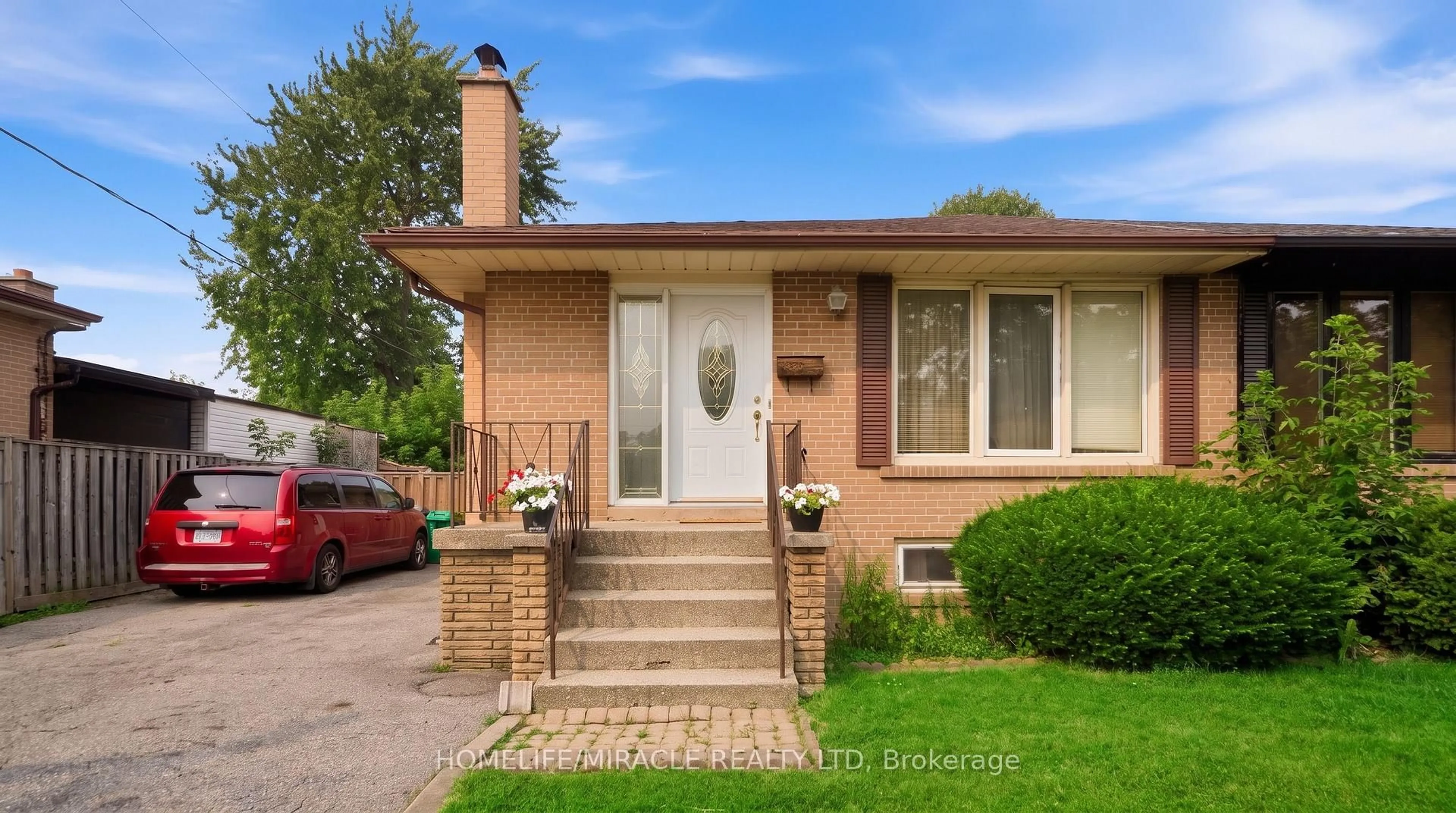 Home with brick exterior material, street for 7089 Landen Crt, Mississauga Ontario L4T 2H9