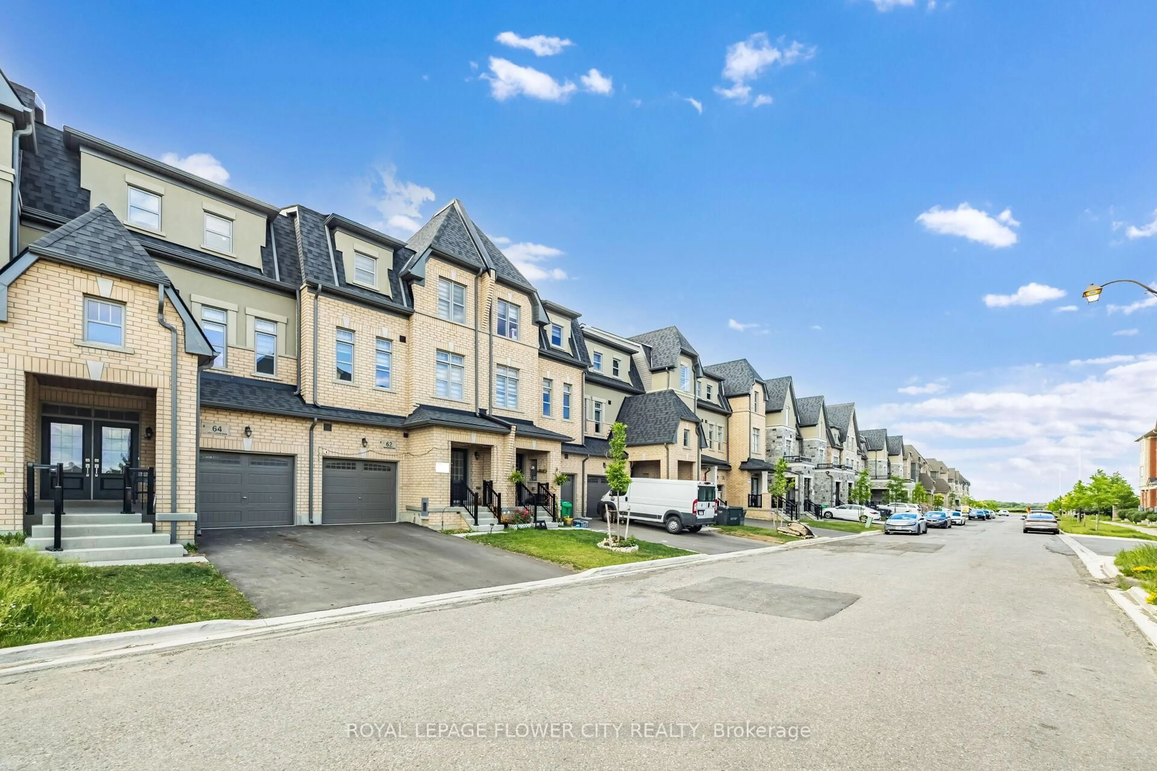 A pic from outside/outdoor area/front of a property/back of a property/a pic from drone, street for 62 Foxsparrow Rd, Brampton Ontario L6R 4E1