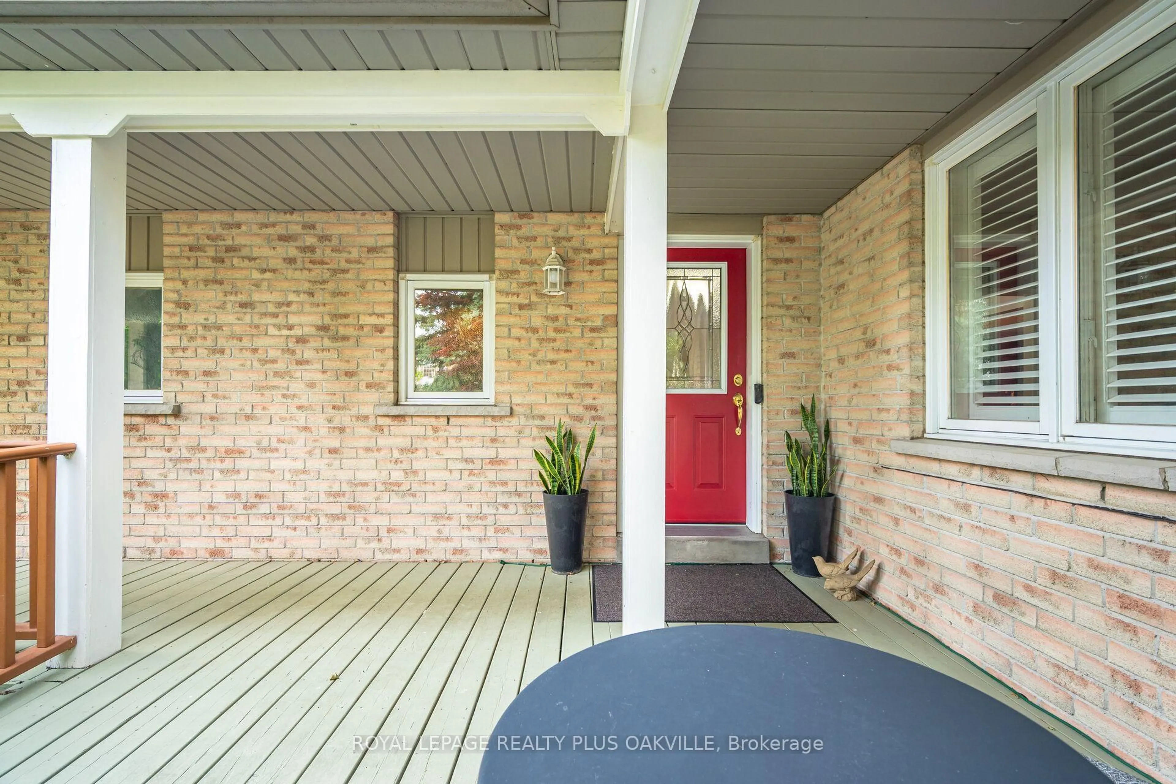 Indoor entryway for 5882 Cornell Cres, Mississauga Ontario L5M 5R6