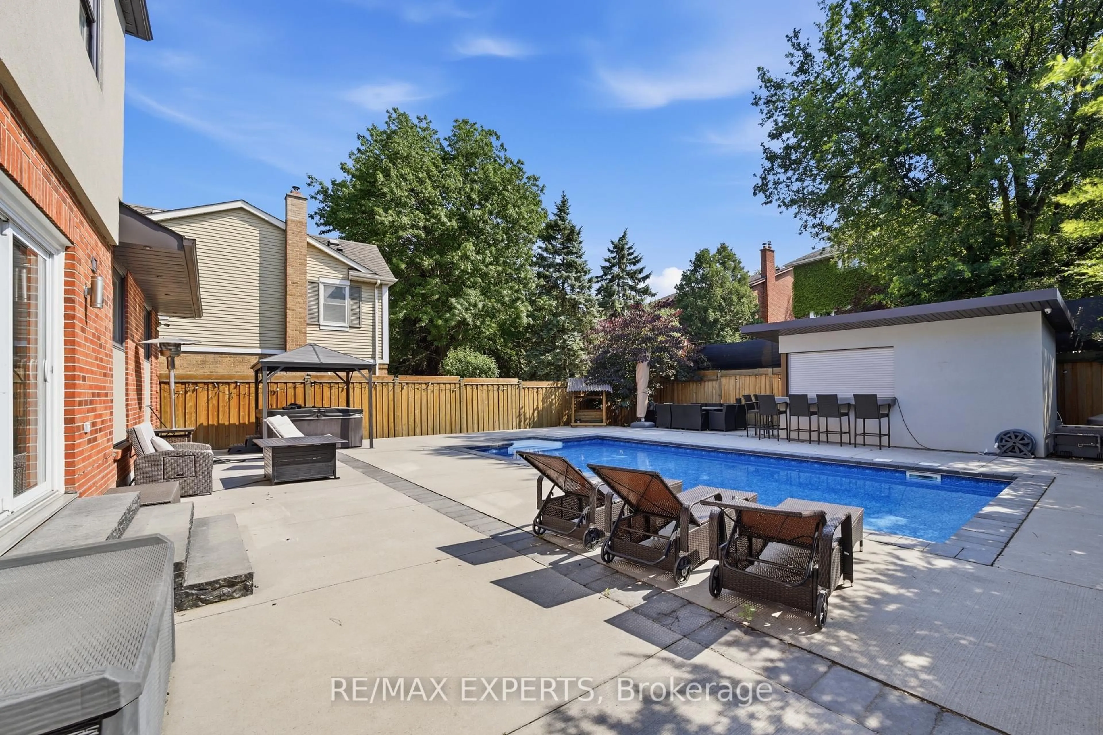 Unknown for 3656 Sawmill Valley Dr, Mississauga Ontario L5L 2P6