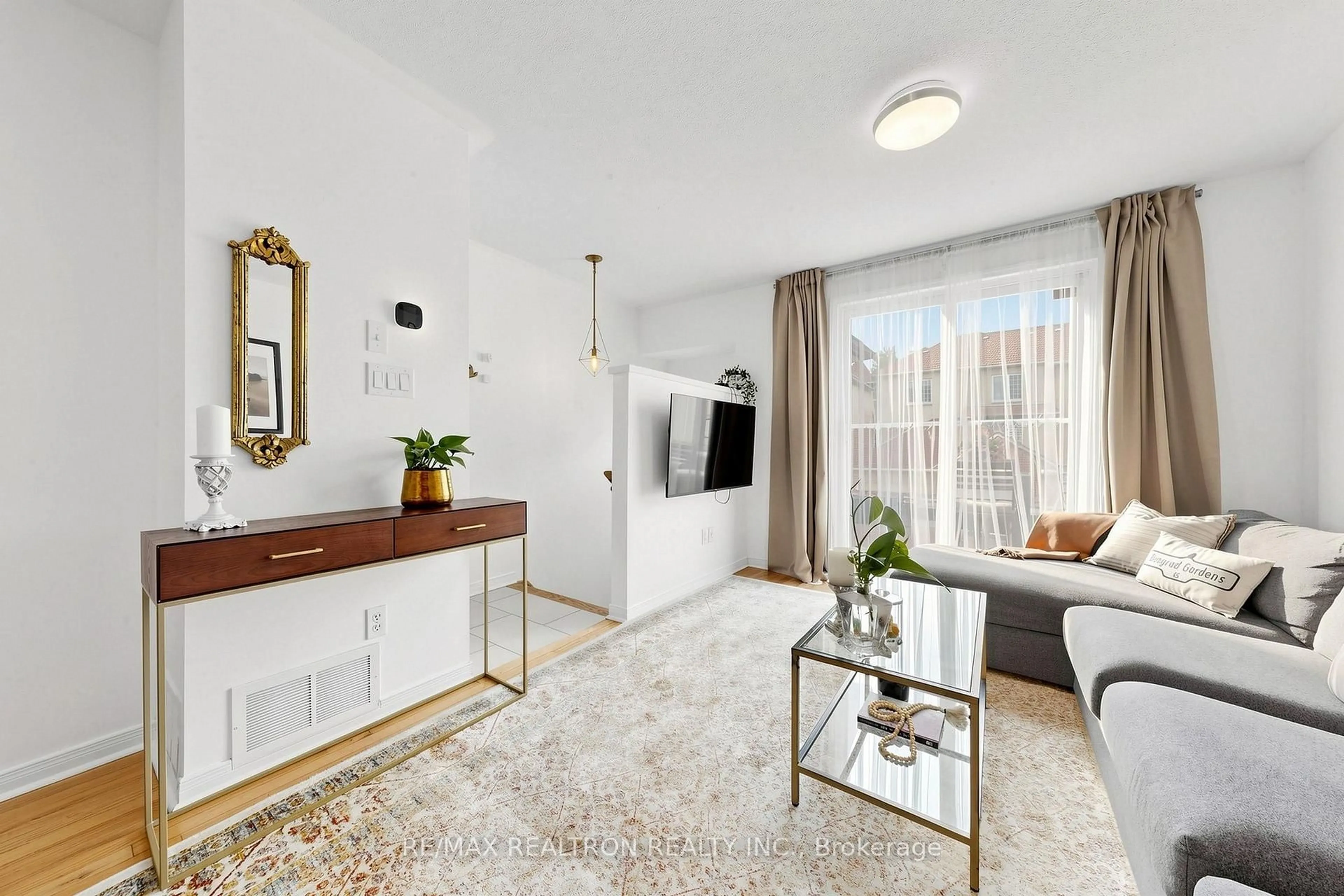 Living room with furniture, unknown for 45 Beograd Gdns, Toronto Ontario M6B 4N2