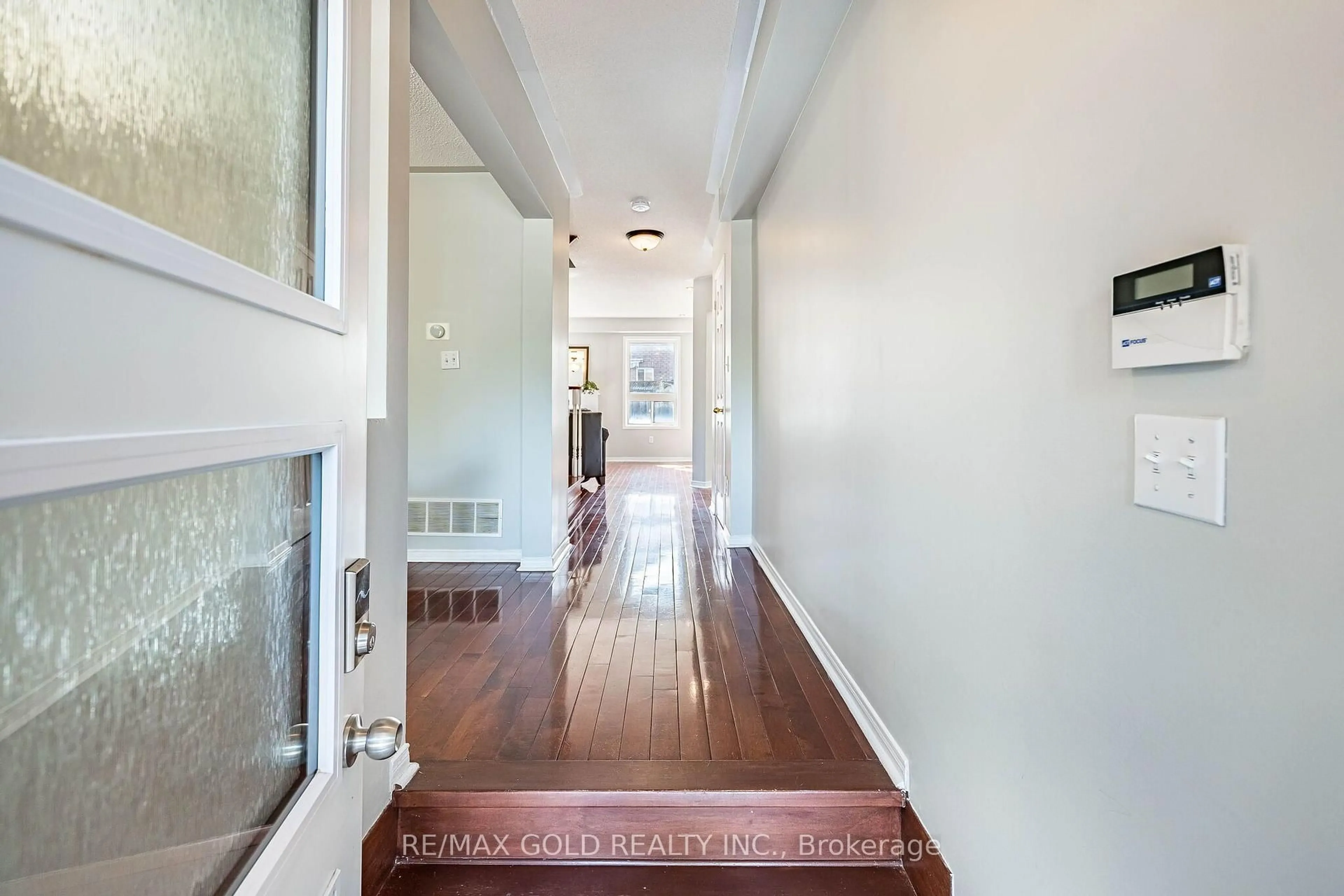 Indoor entryway for 77 Schooner Dr, Brampton Ontario L7A 3J1