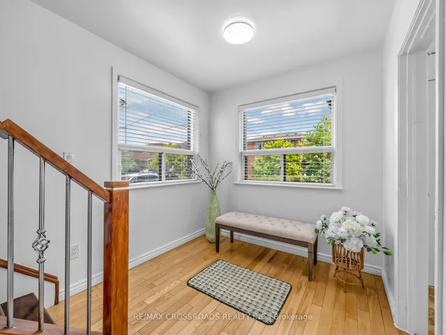 80 Gray Ave, Toronto 4