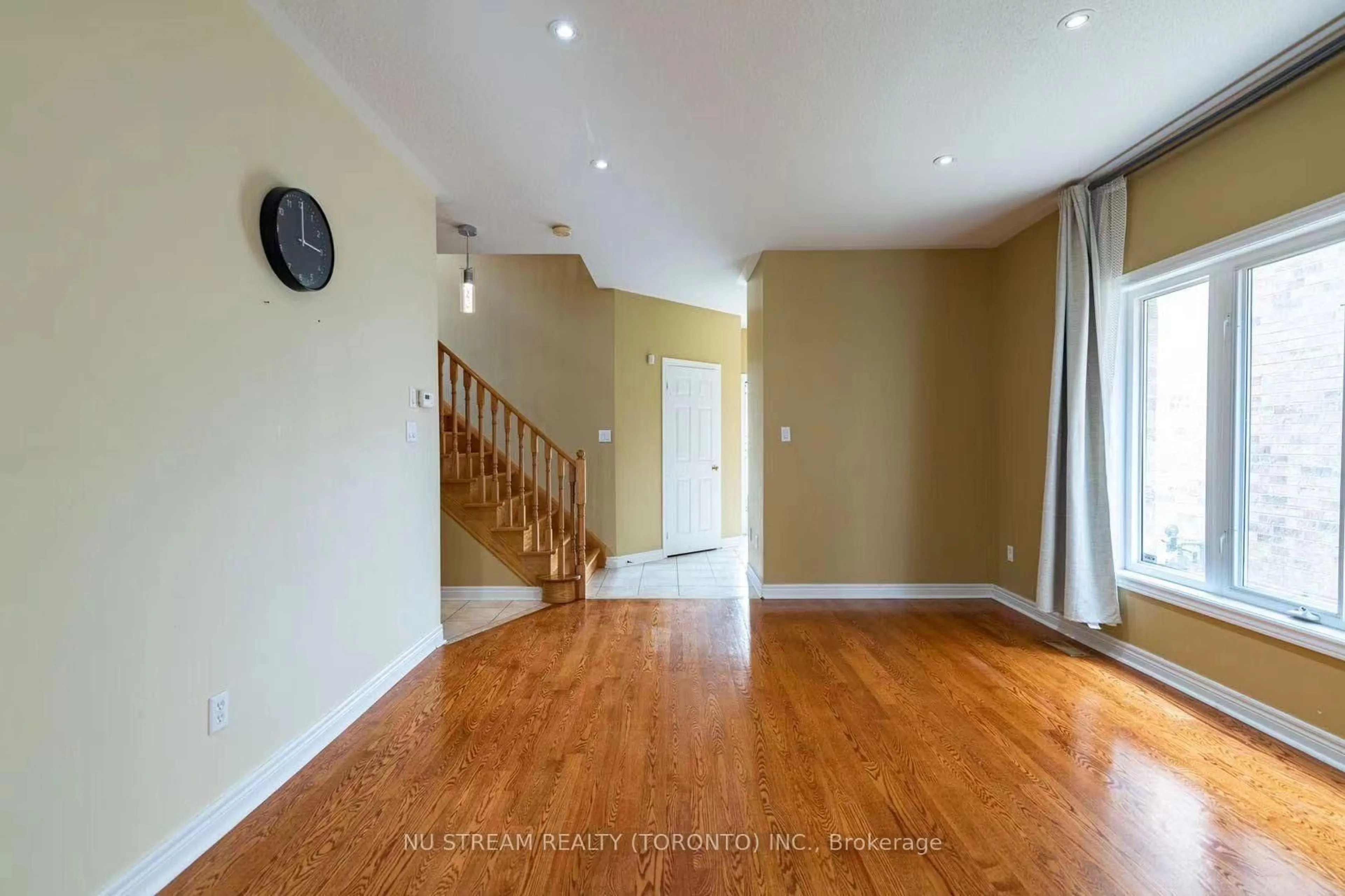 Unknown for 5139 Oscar Peterson Blvd, Mississauga Ontario L5M 7W4