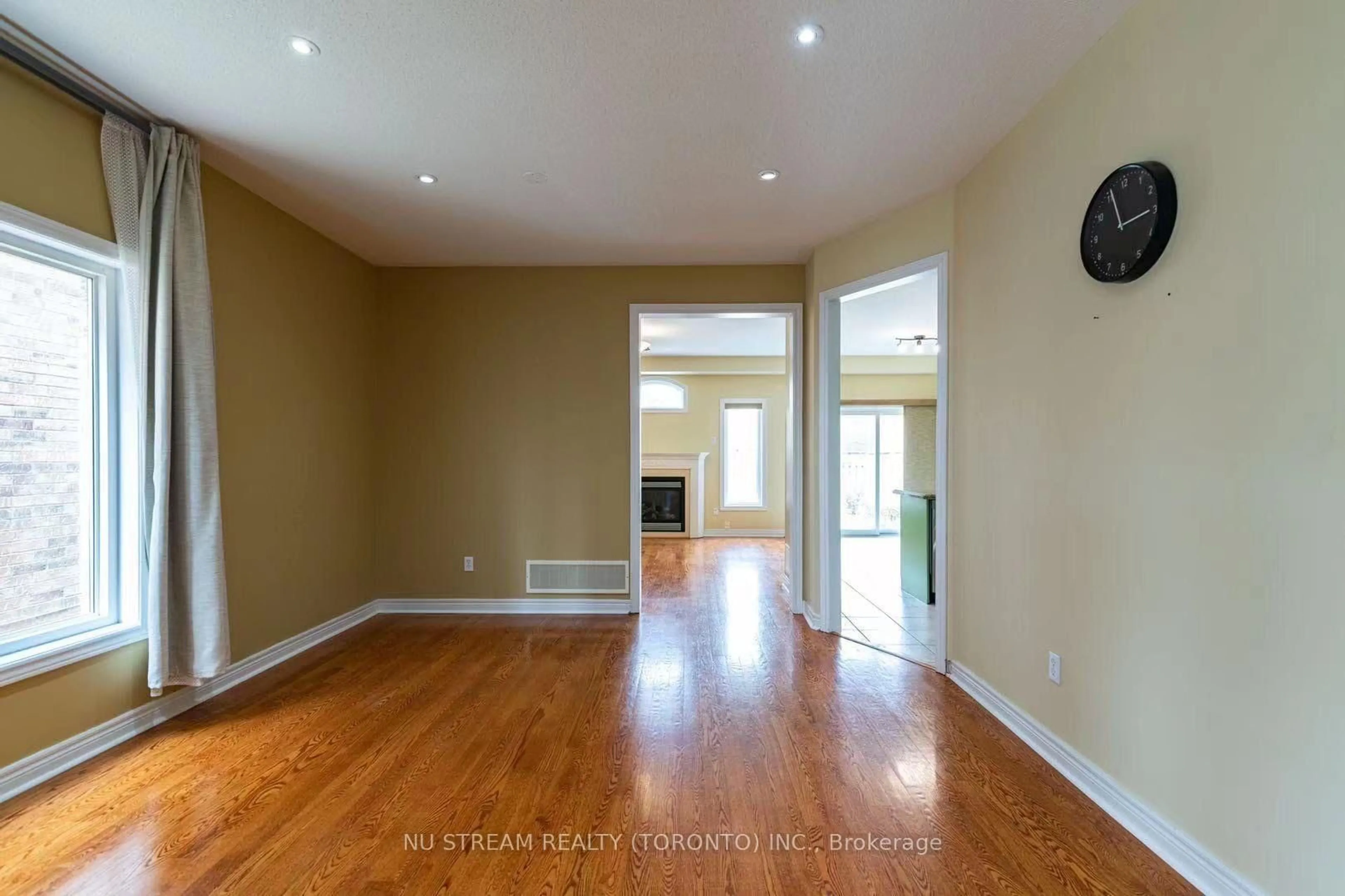 Unknown for 5139 Oscar Peterson Blvd, Mississauga Ontario L5M 7W4