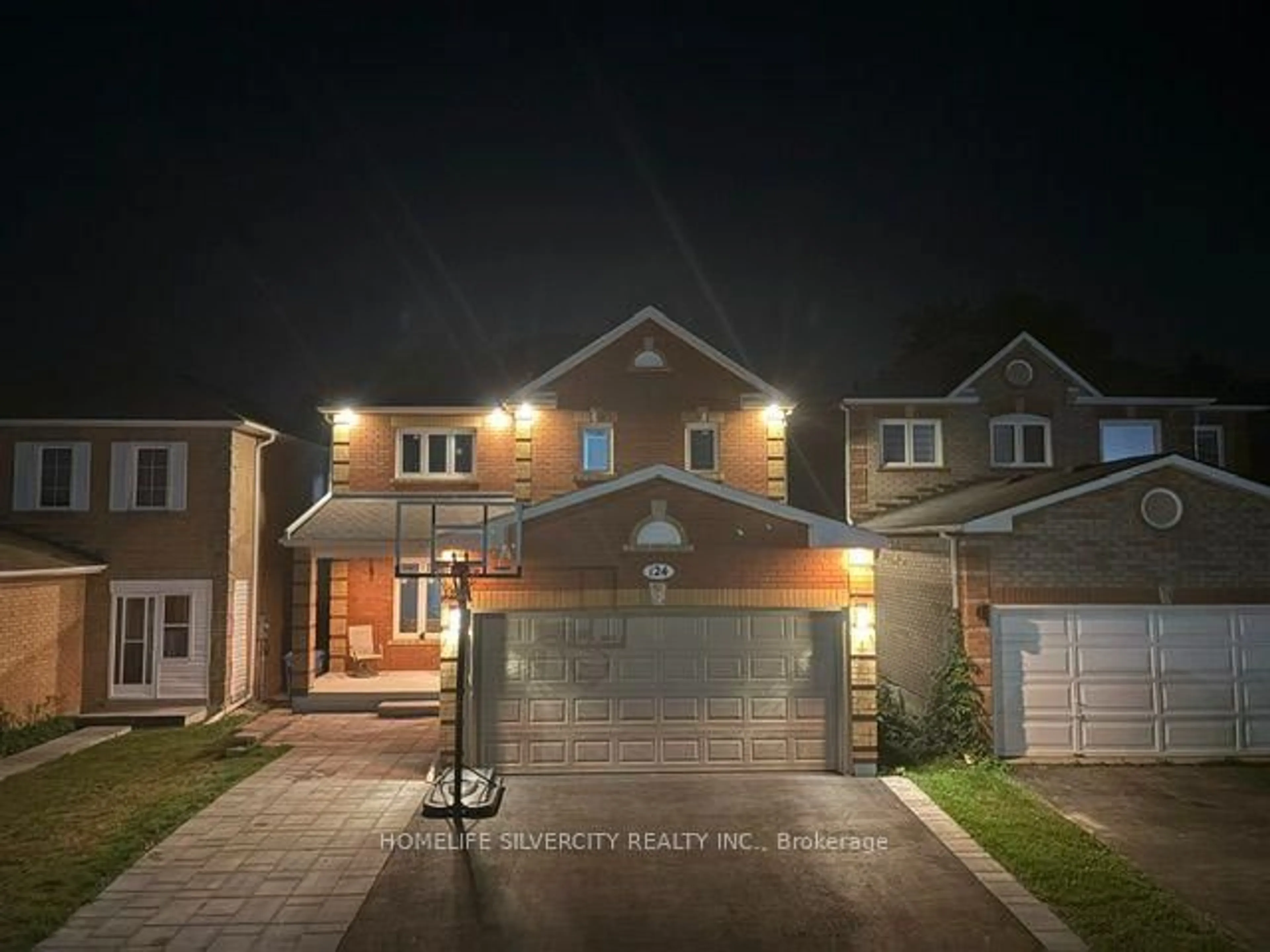 A pic from outside/outdoor area/front of a property/back of a property/a pic from drone, street for 124 Jordan Dr, Orangeville Ontario L9W 4W4