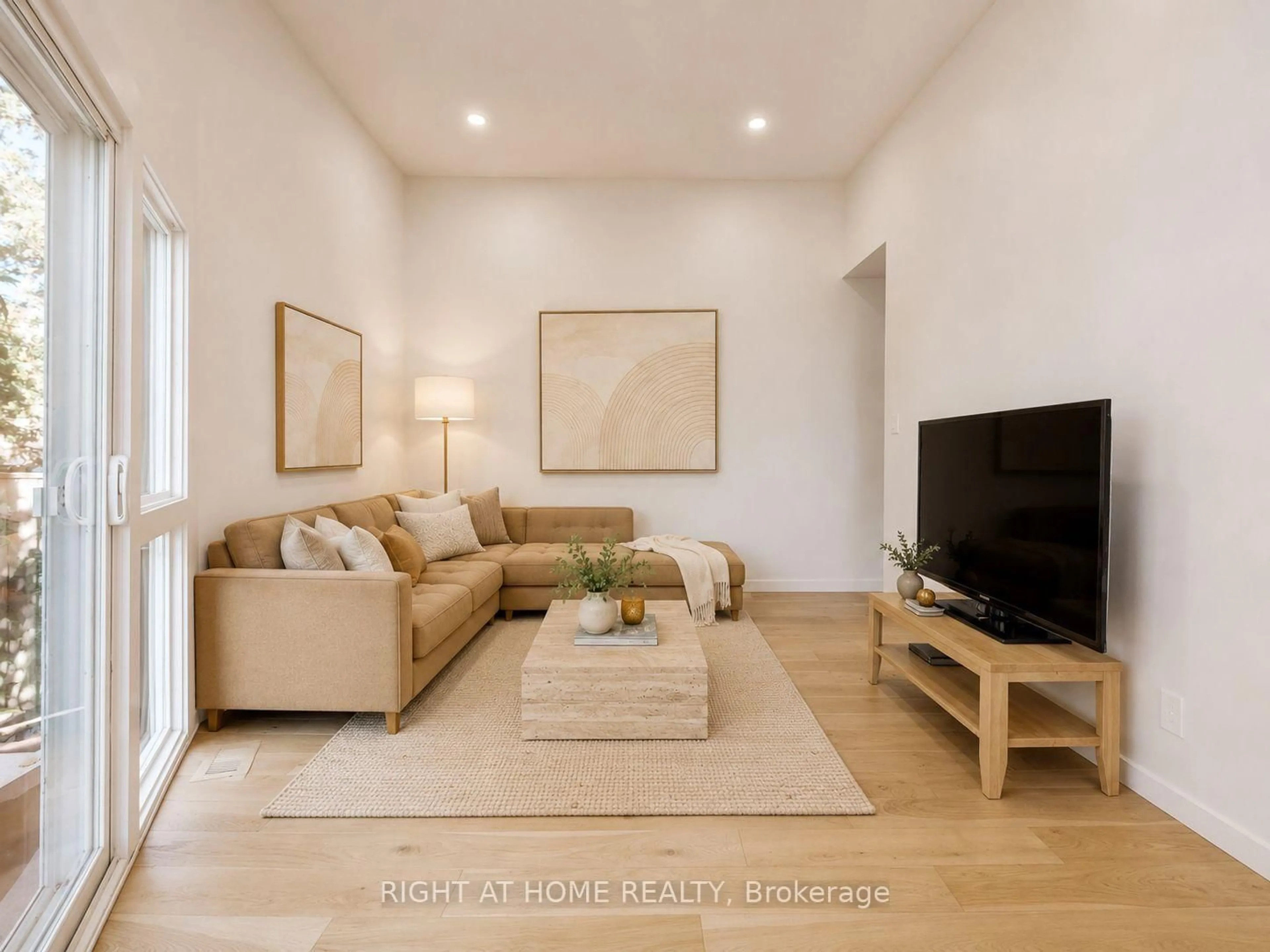 Living room with furniture, unknown for 400 Bloor St #6, Mississauga Ontario L5A 3M8