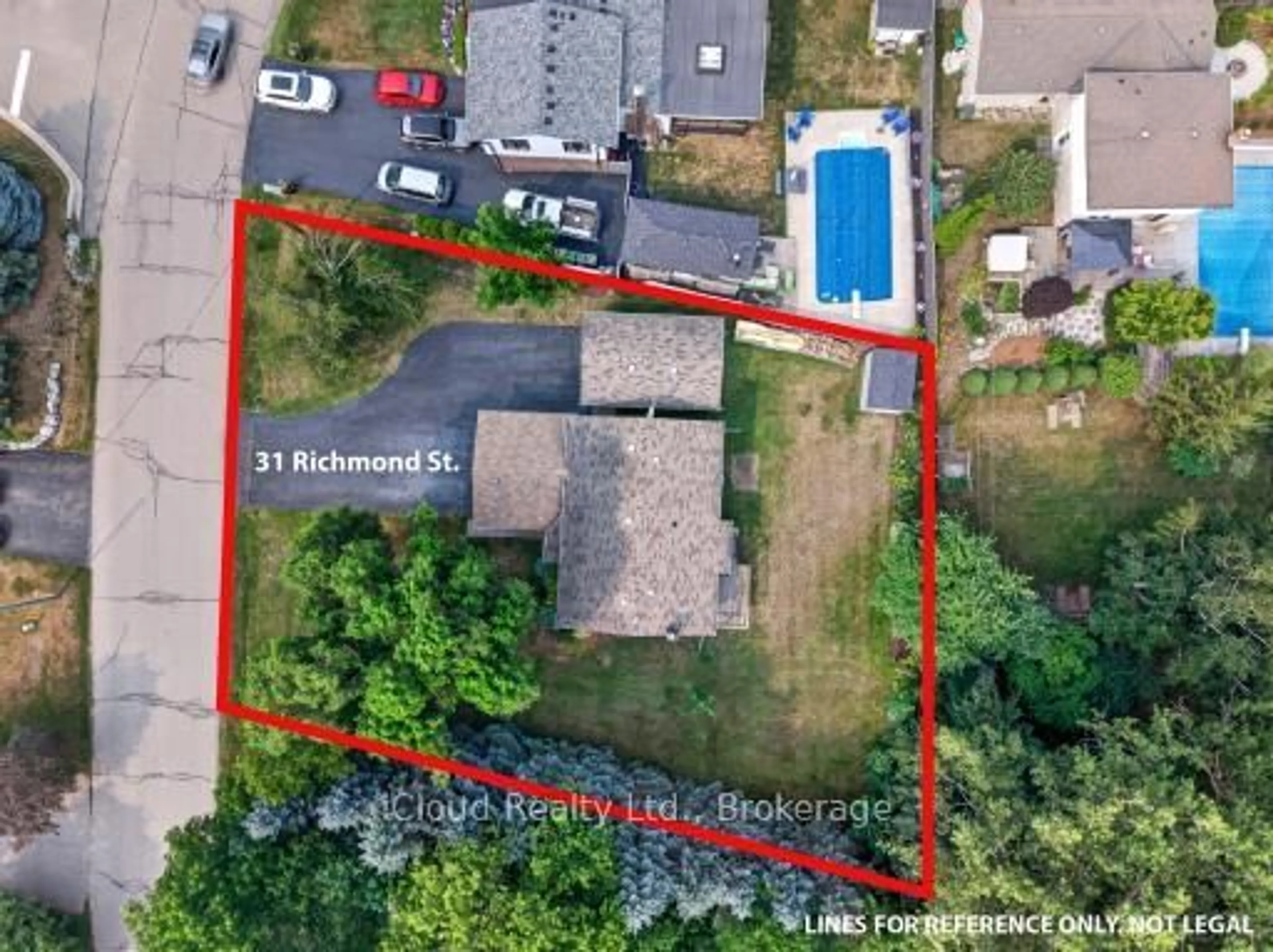 A pic from outside/outdoor area/front of a property/back of a property/a pic from drone, street for 31 Richmond St, Caledon Ontario L7K 0A2