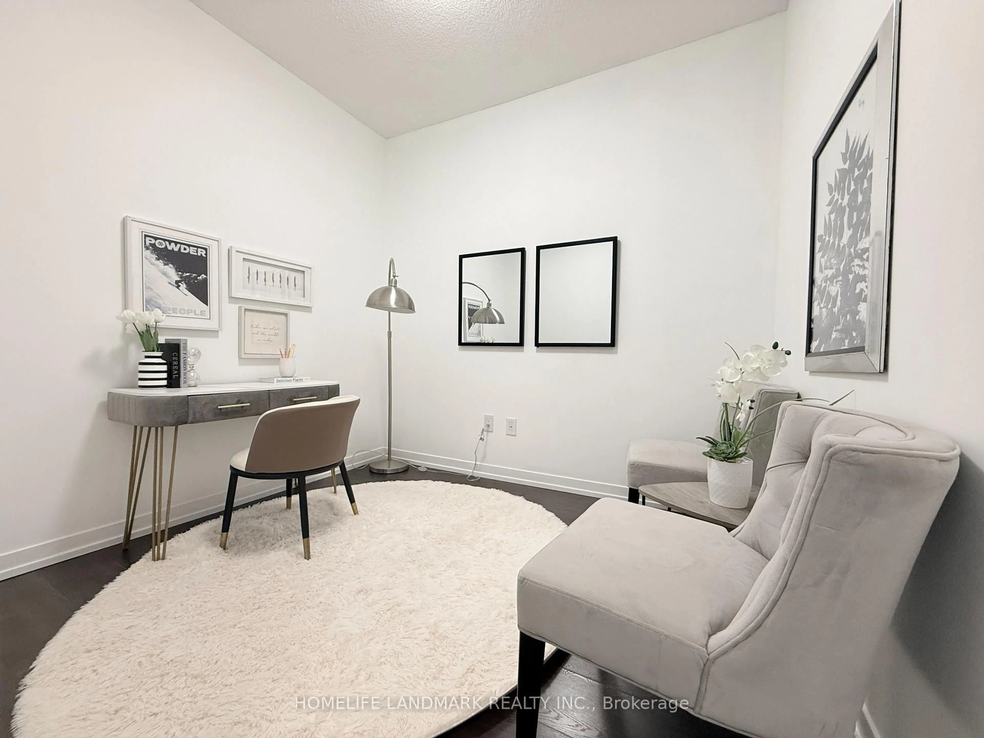 A pic of a room for 2520 Eglinton Ave #1211, Mississauga Ontario L5M 0Y4