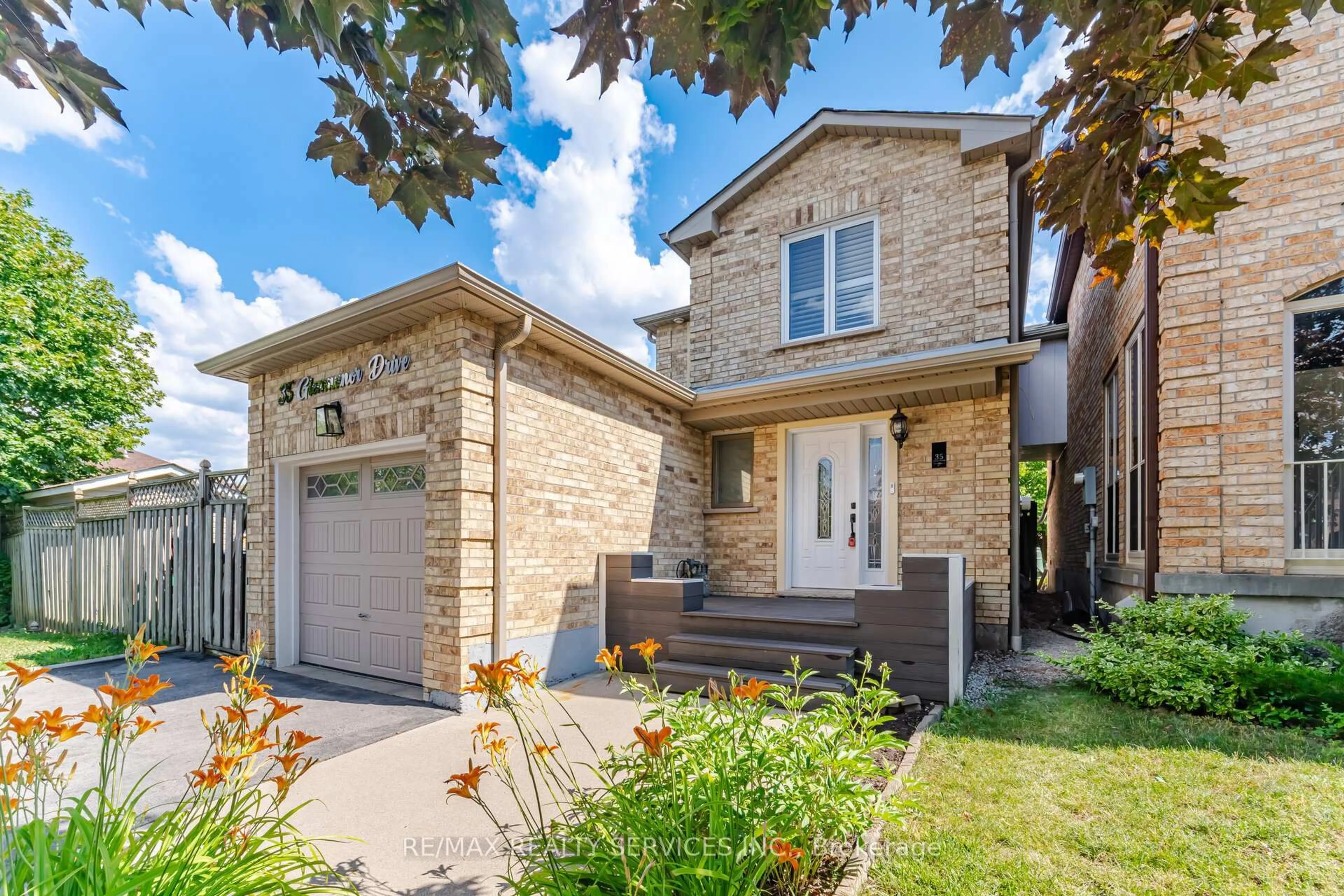 Home with brick exterior material, street for 35 Glenmanor Dr, Brampton Ontario L6Z 3Z1