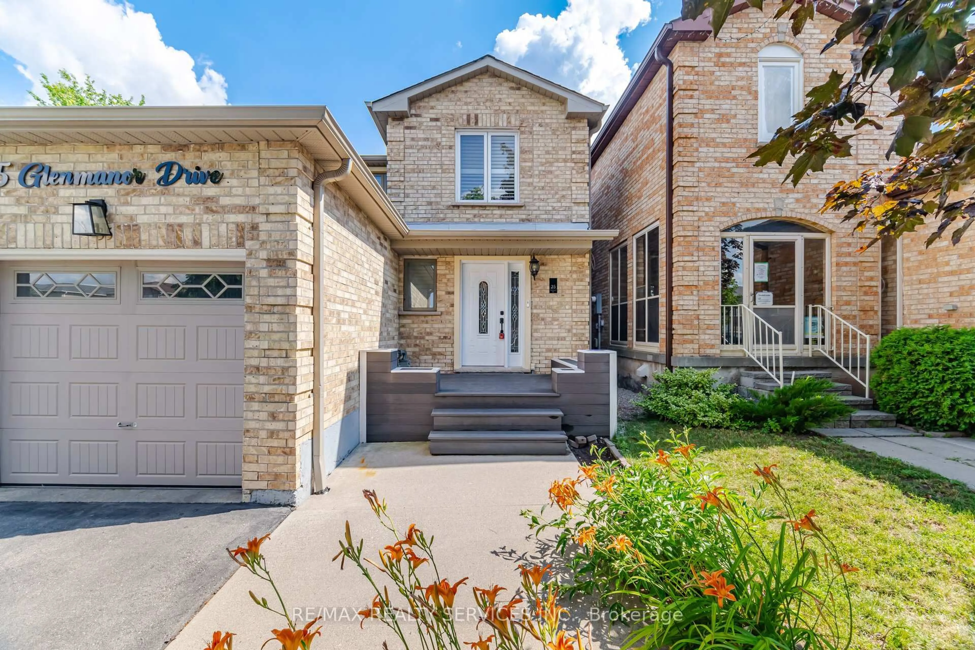 Home with brick exterior material, street for 35 Glenmanor Dr, Brampton Ontario L6Z 3Z1