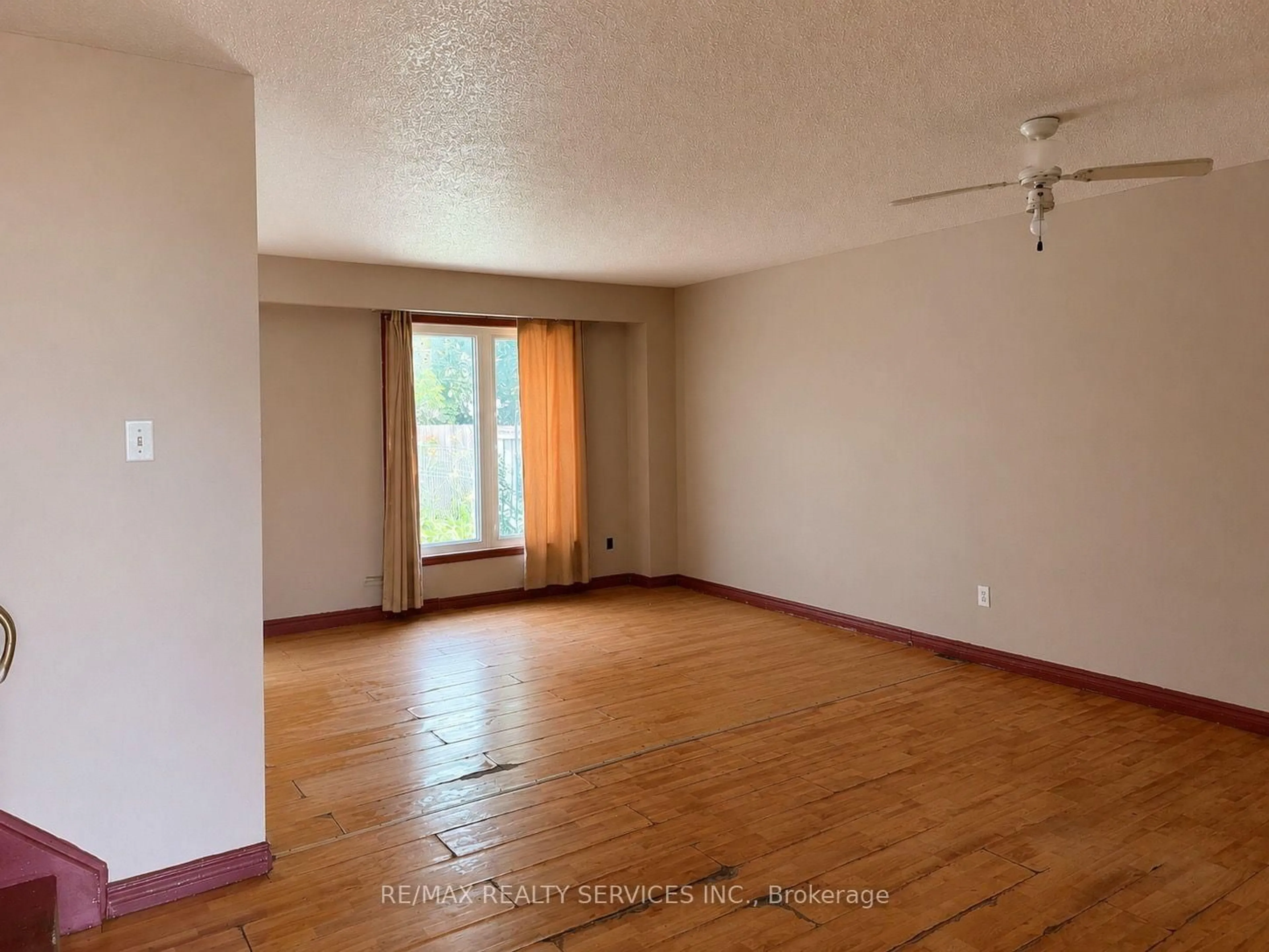 A pic of a room for 20 Lansing Sq, Brampton Ontario L6Z 1E6