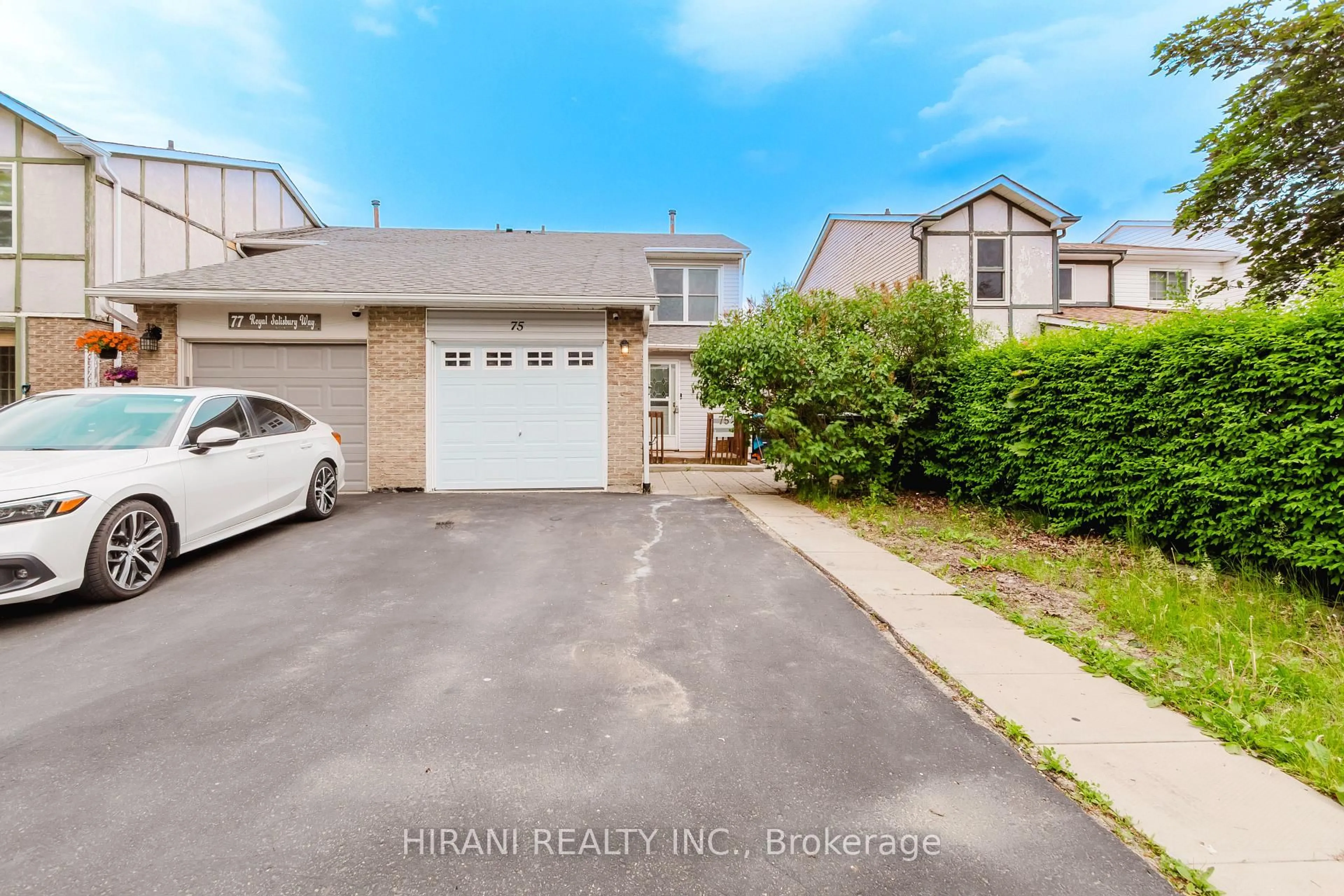 A pic from outside/outdoor area/front of a property/back of a property/a pic from drone, street for 75 Royal Salisbury Way, Brampton Ontario L6V 3J3