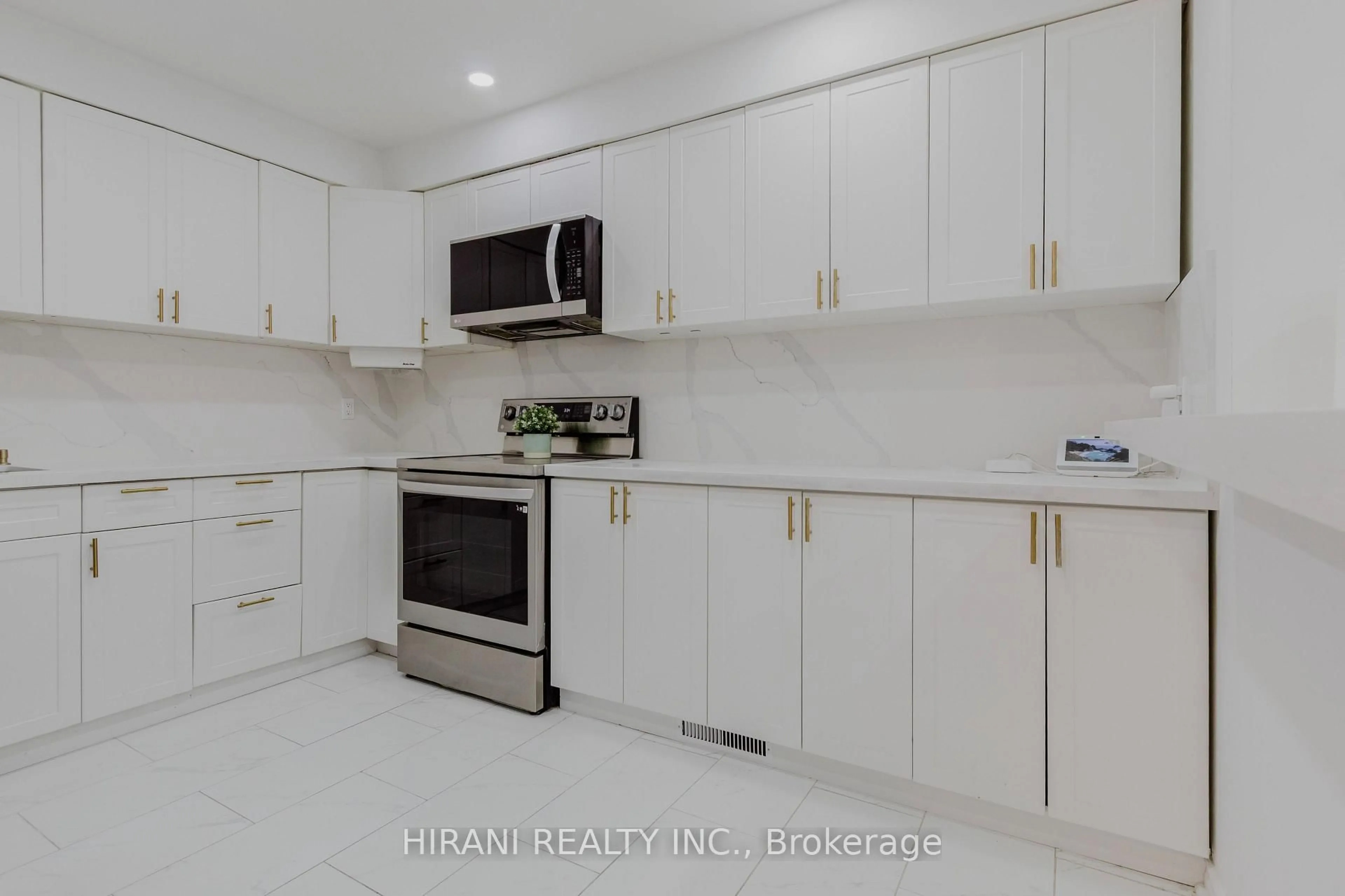 Standard kitchen, unknown for 75 Royal Salisbury Way, Brampton Ontario L6V 3J3