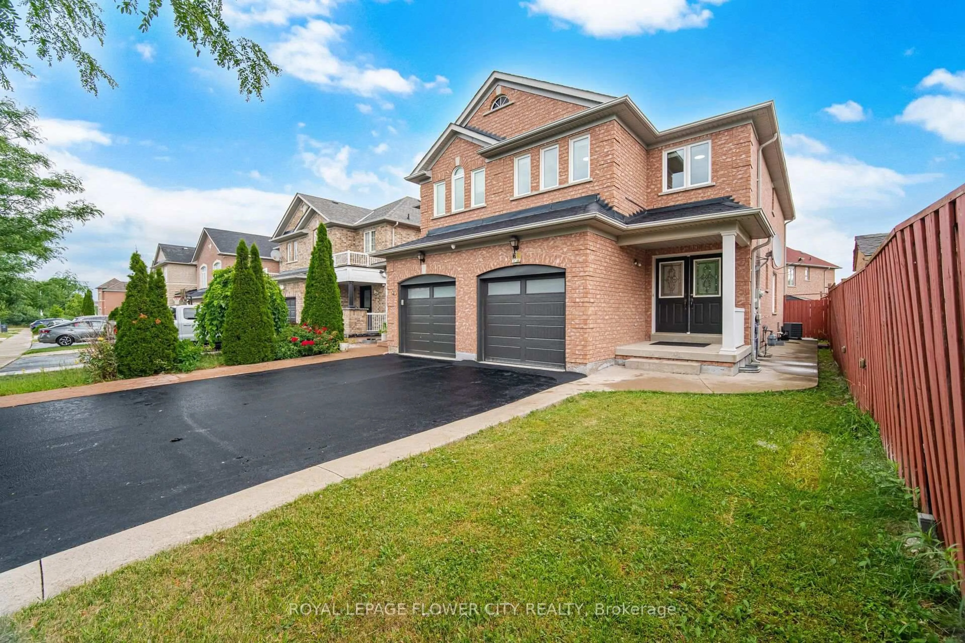 Home with brick exterior material, street for 25 Skylar Circ, Brampton Ontario L6P 0Z4