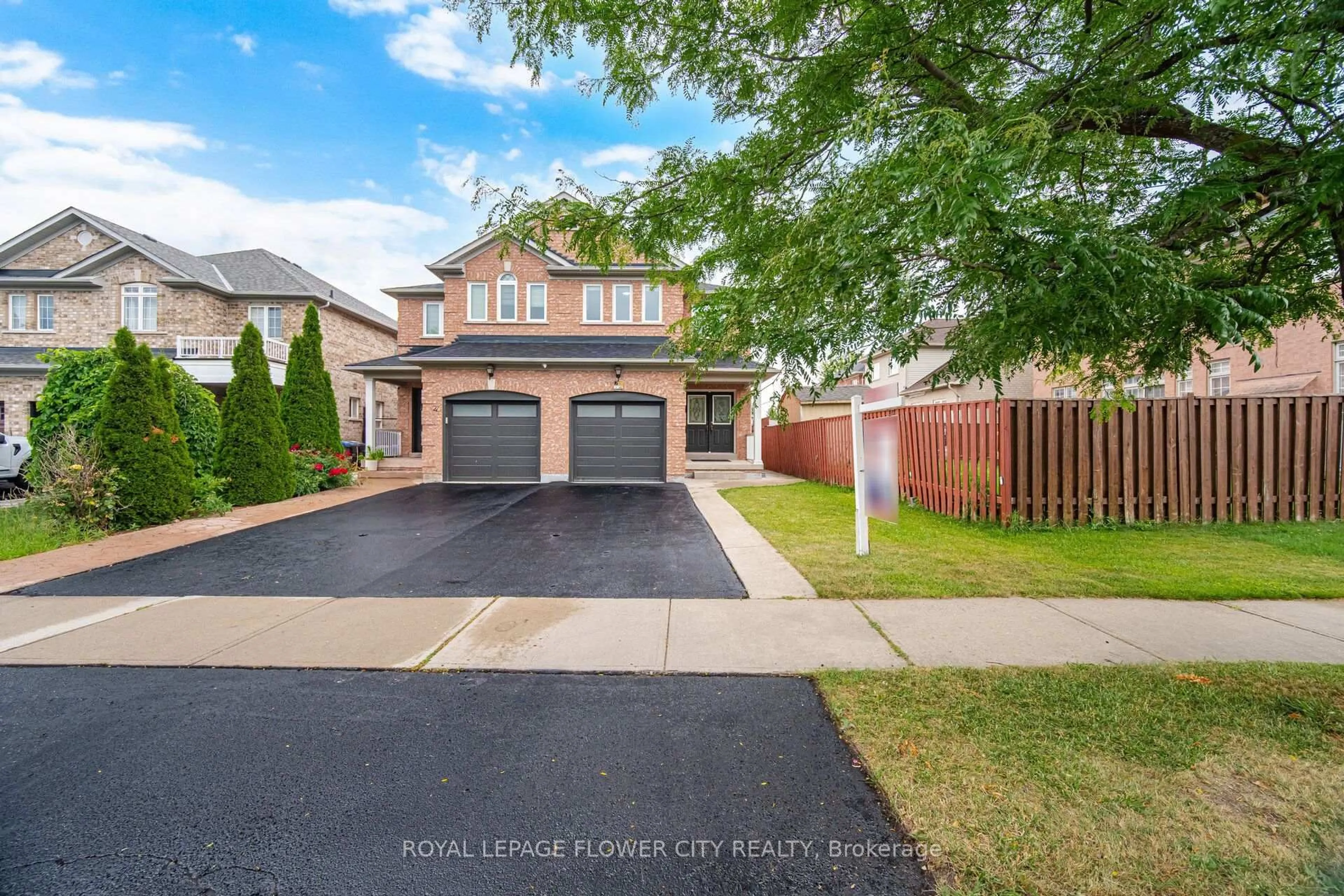 Home with brick exterior material, street for 25 Skylar Circ, Brampton Ontario L6P 0Z4