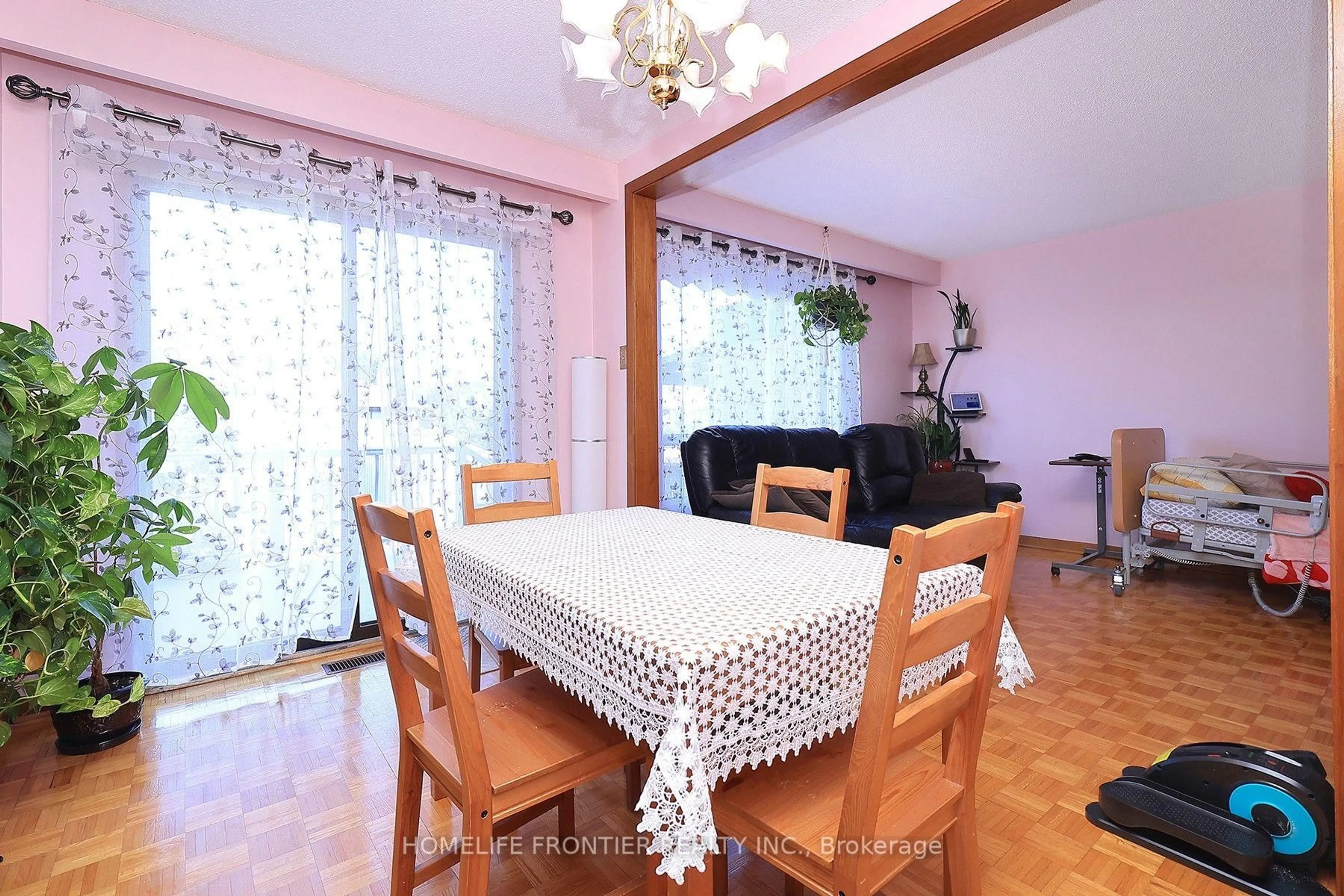 Dining room, unknown for 239 Beta St, Toronto Ontario M8W 4H7