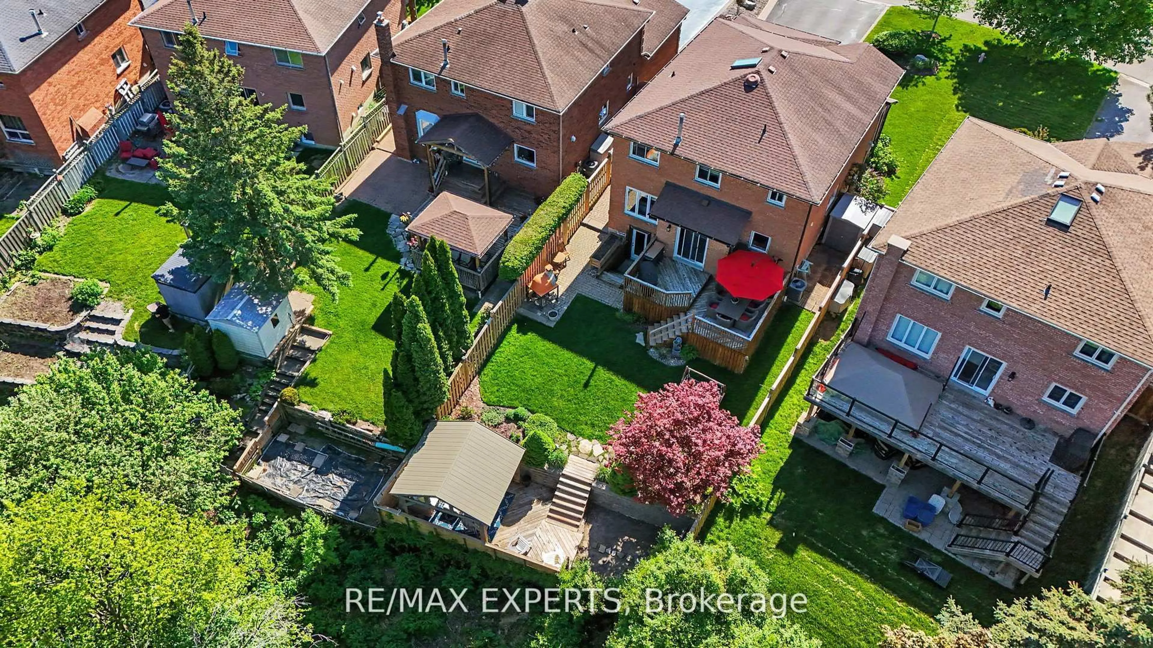 A pic from outside/outdoor area/front of a property/back of a property/a pic from drone, street for 54 De Rose Ave, Caledon Ontario L7E 1B4