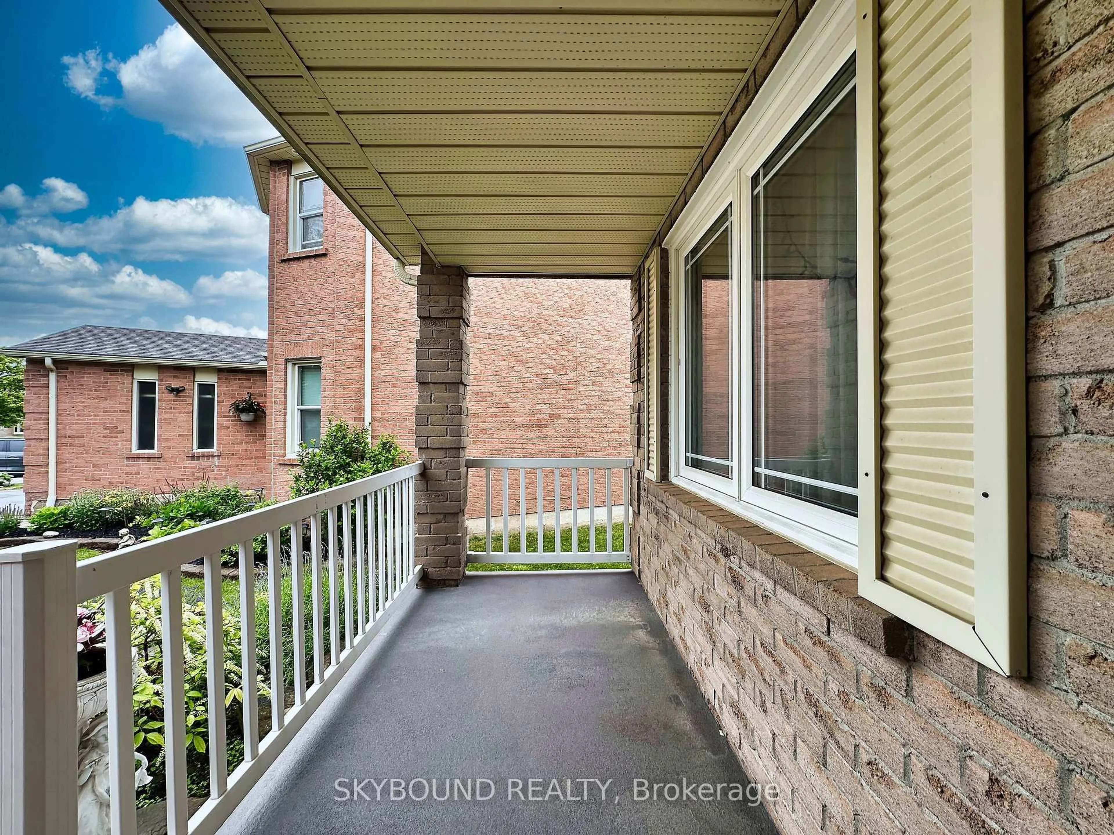 Balcony in the apartment, unknown for 4409 Heathgate Cres, Mississauga Ontario L5R 2C2