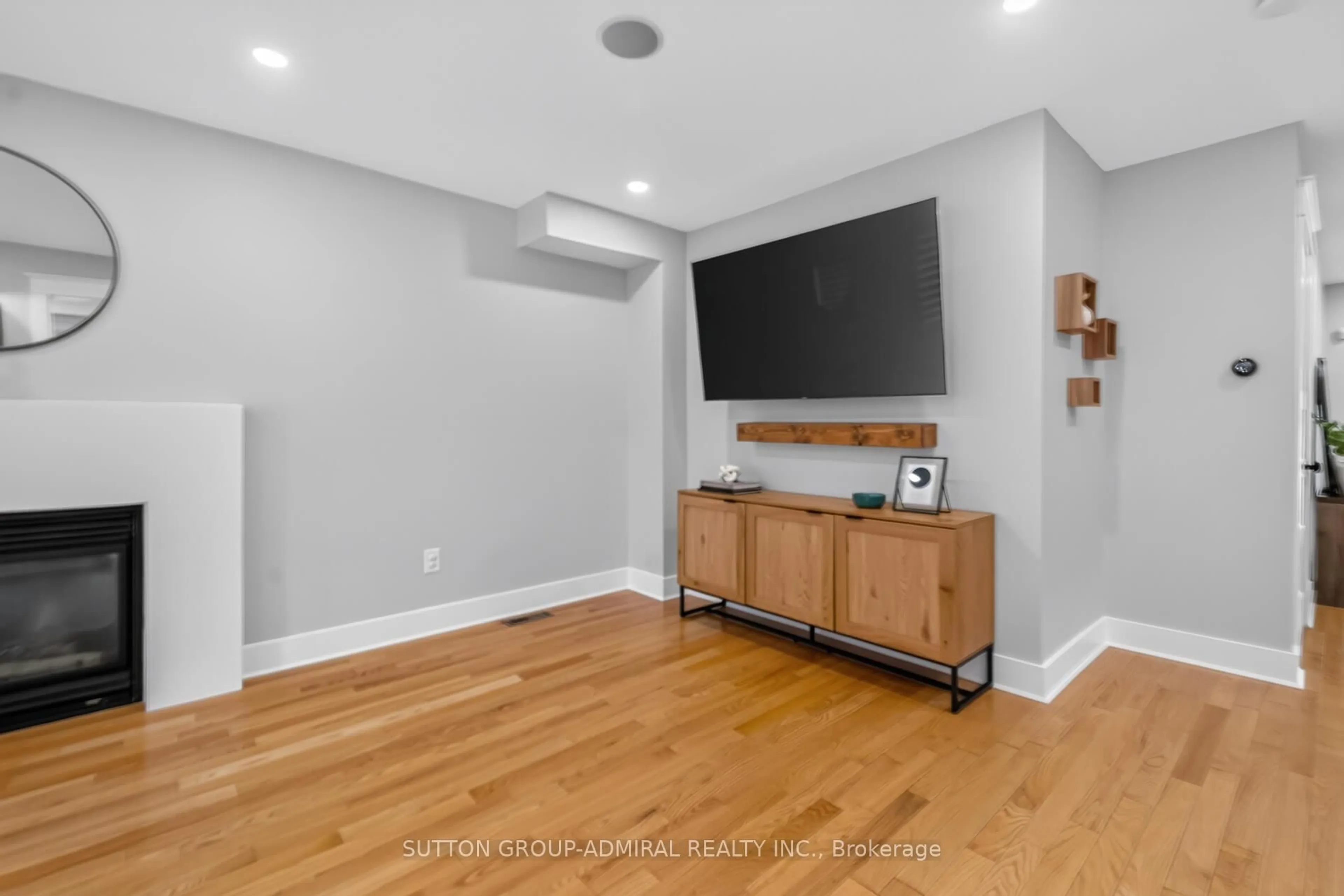 Unknown for 7 Emily Carr Cres, Caledon Ontario L7E 2L1