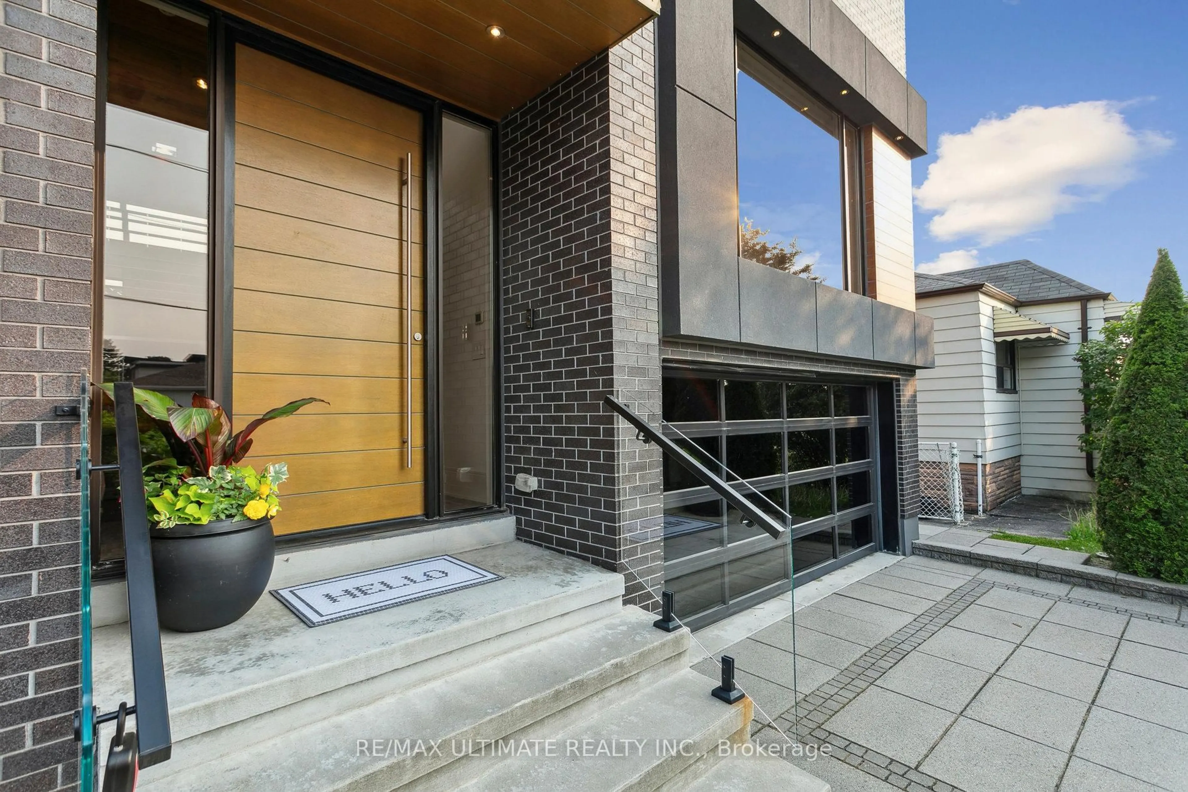Unknown for 1139 Glengrove Ave, Toronto Ontario M6B 2K5