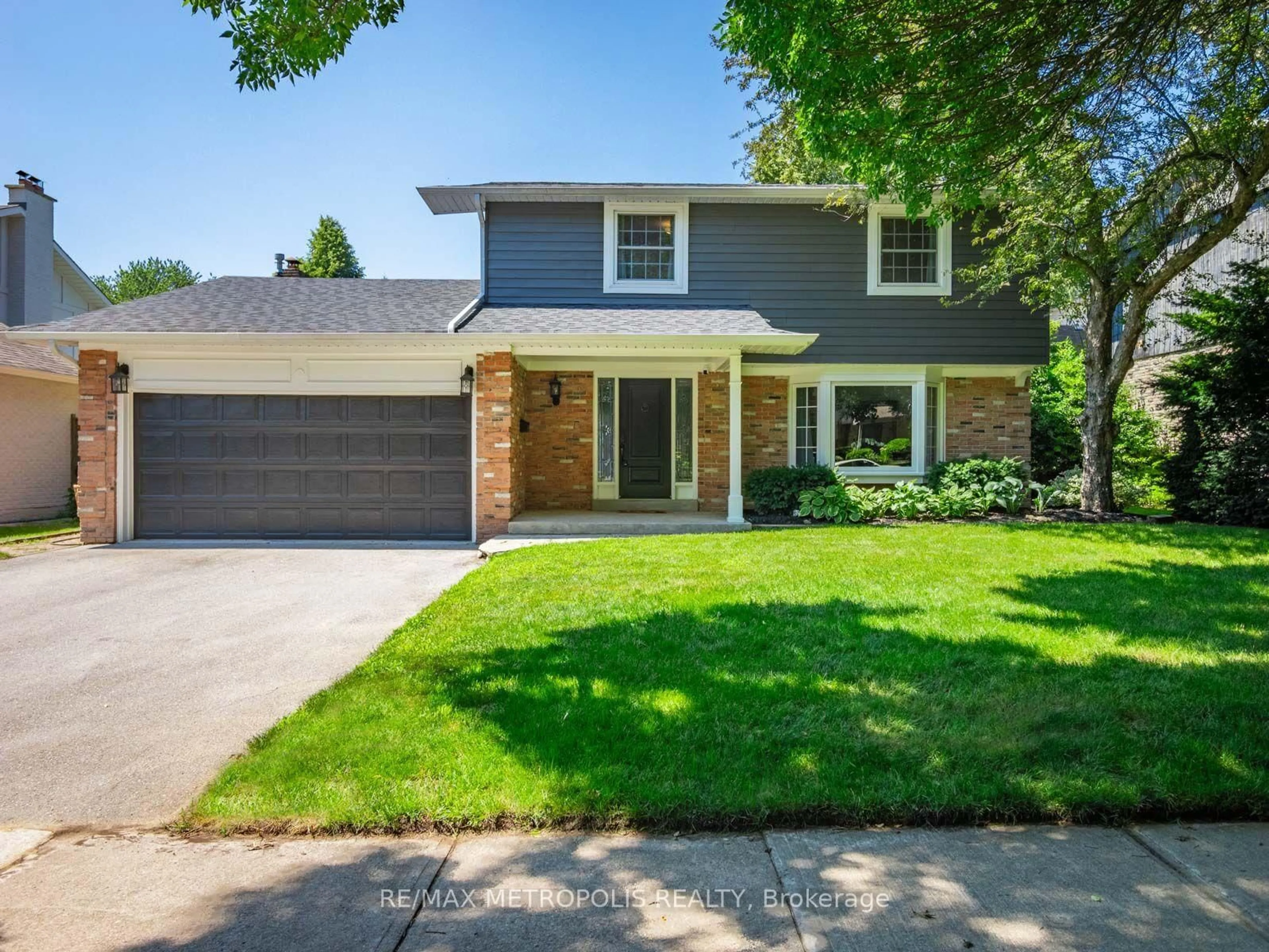 Home with brick exterior material, street for 144 All Saints Cres, Oakville Ontario L6J 5Y8