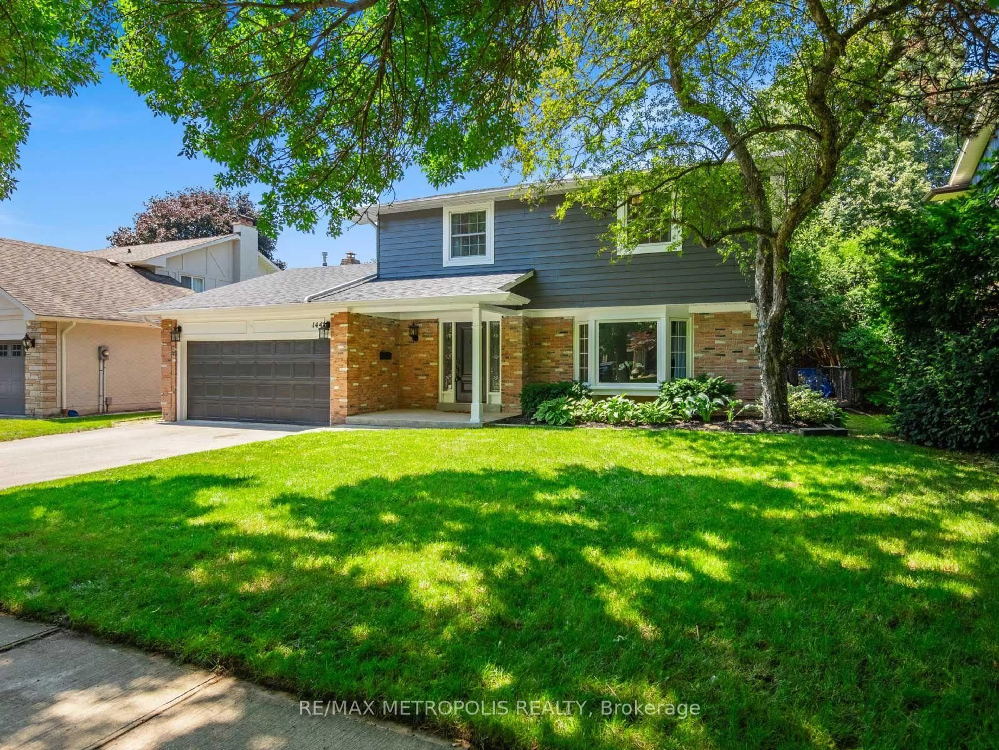 Home with brick exterior material, street for 144 All Saints Cres, Oakville Ontario L6J 5Y8