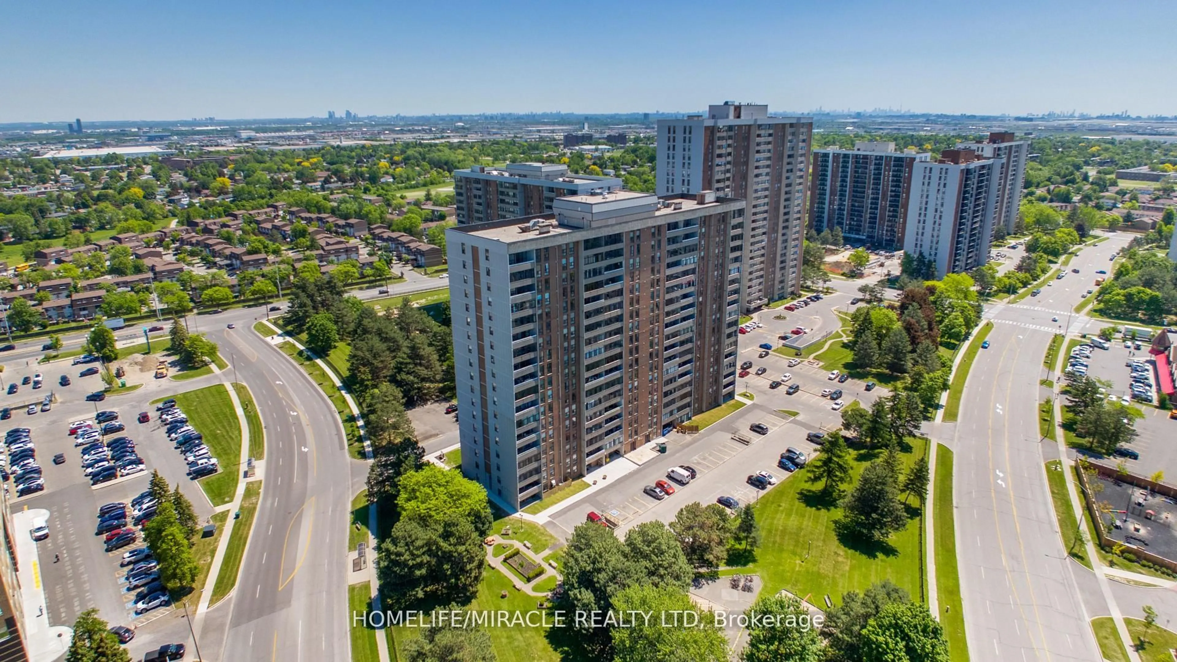A pic from outside/outdoor area/front of a property/back of a property/a pic from drone, city buildings view from balcony for 15 Kensington Rd #907, Brampton Ontario L6T 3W2