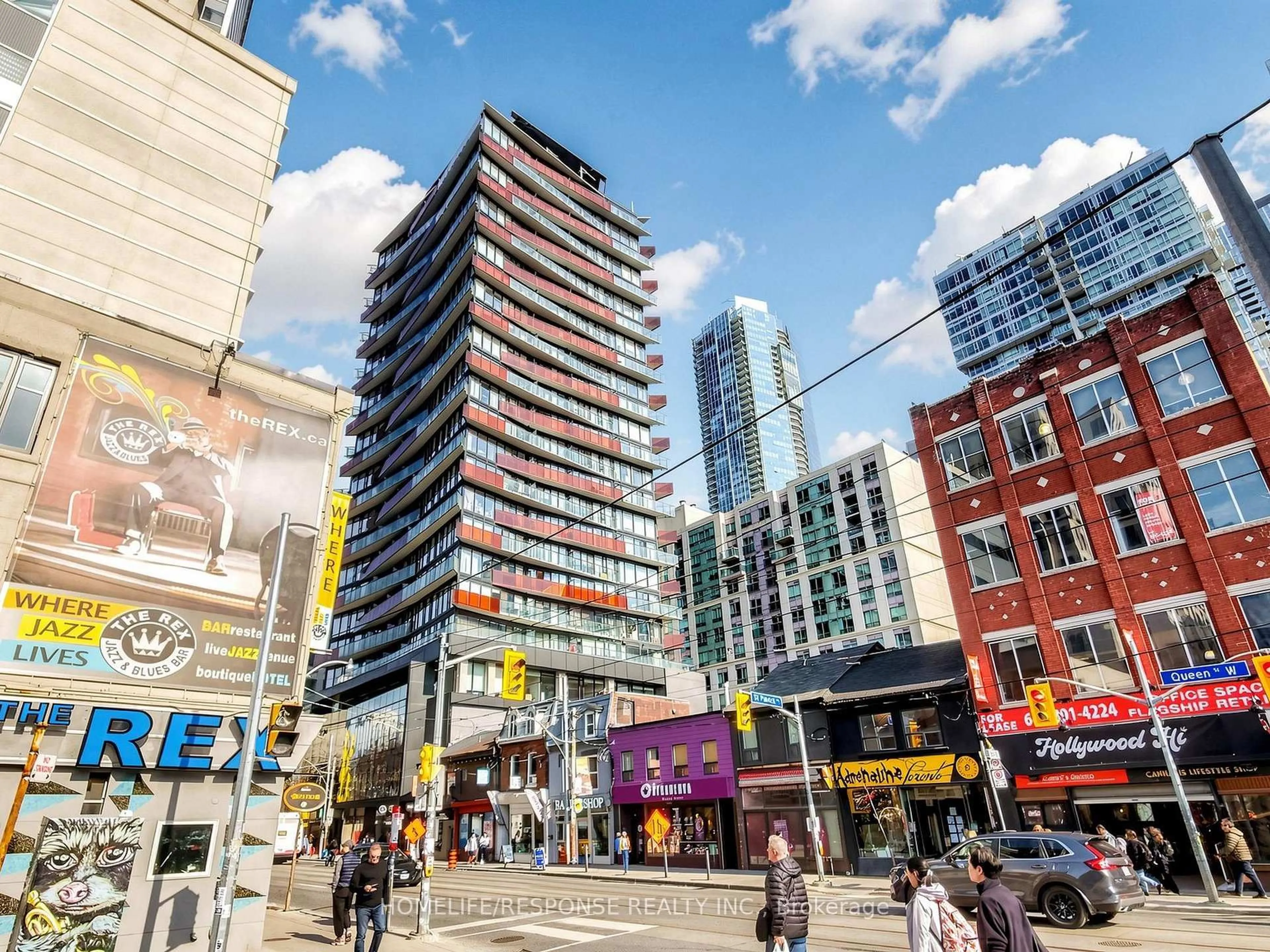 Unknown for 215 QUEEN St #225, Brampton Ontario L6W 0A9