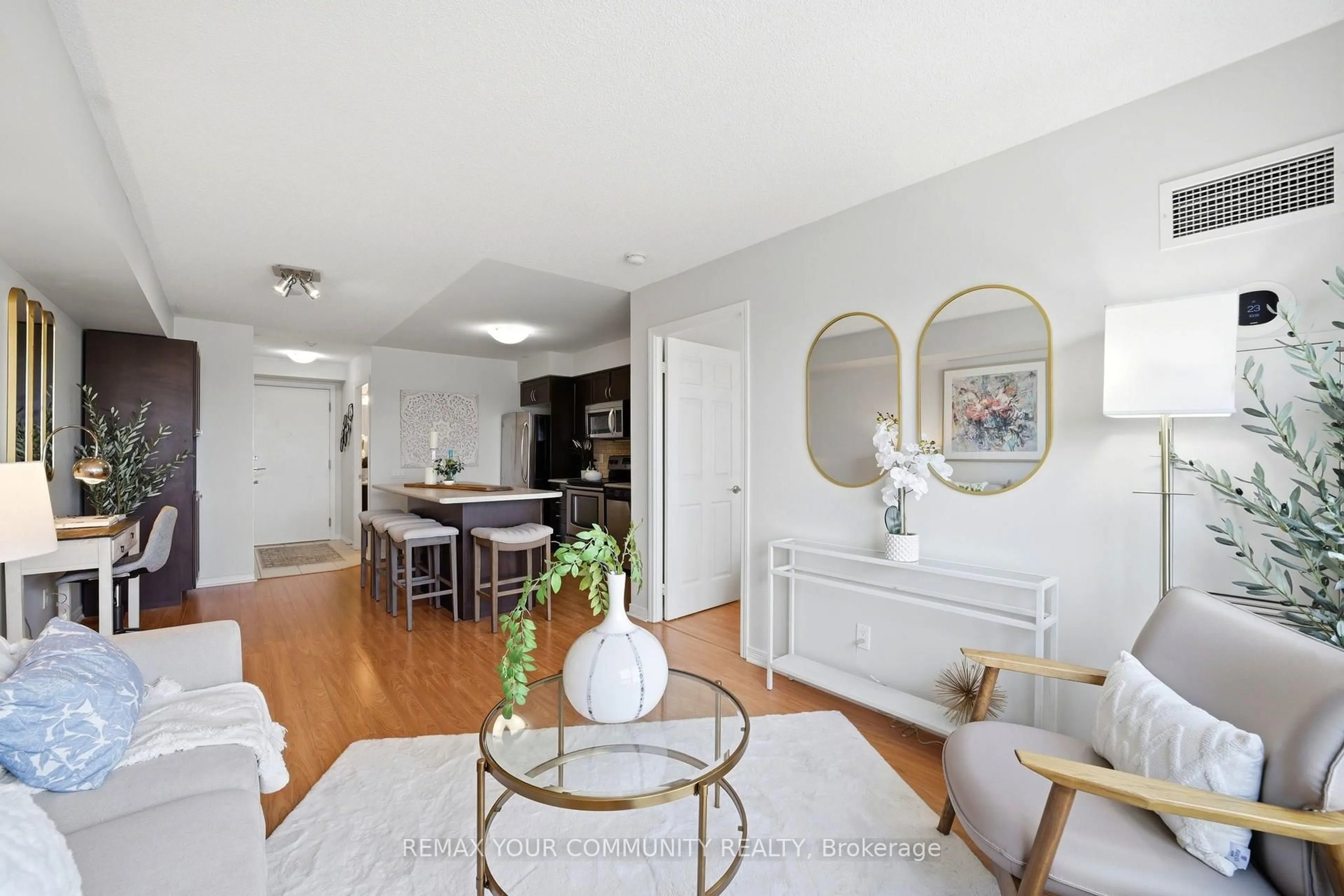 Unknown for 60 Heintzman St #2102, Toronto Ontario M6P 5A1