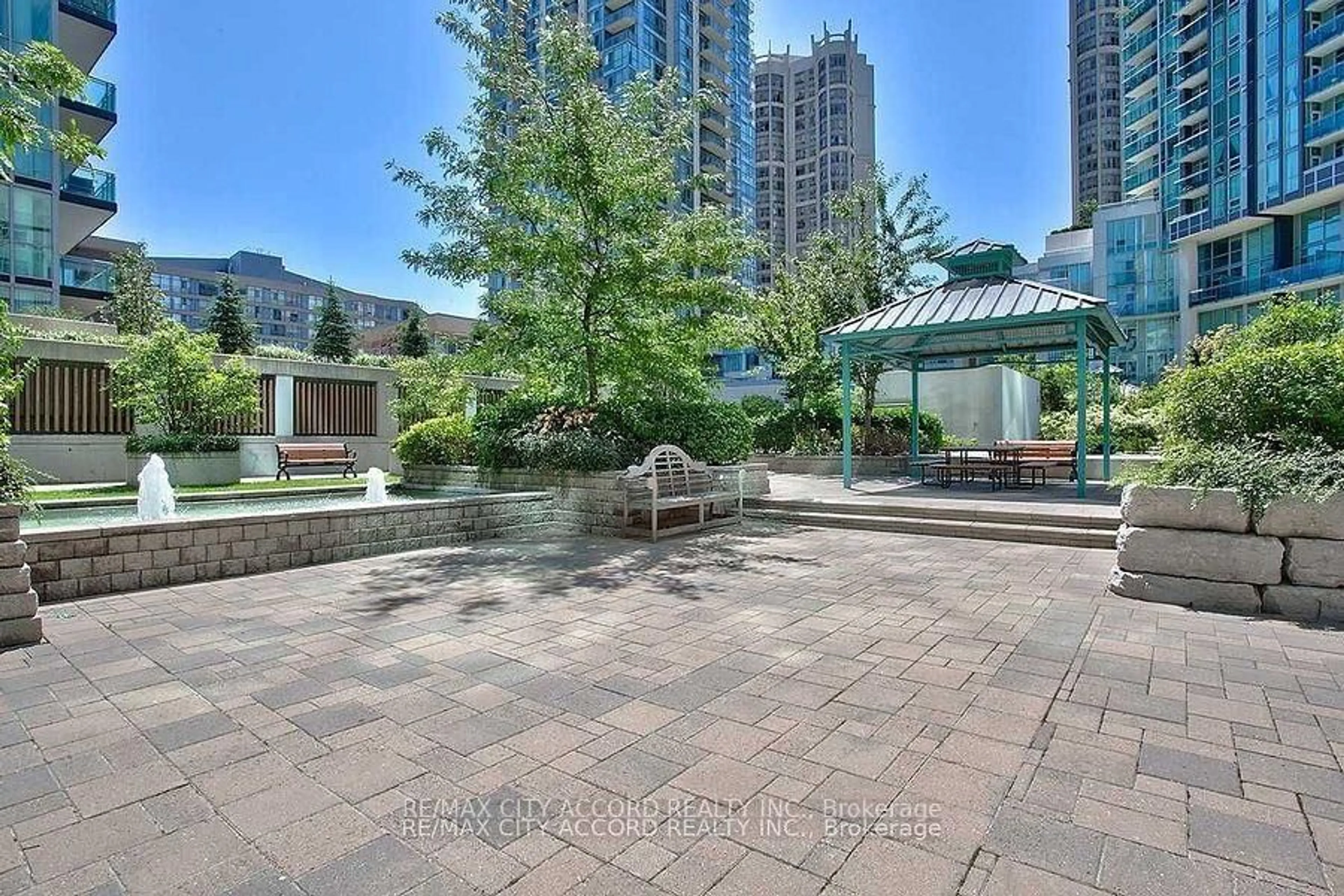 Patio, water/lake/river/ocean view for 220 Burnhamthorpe Rd #1801, Mississauga Ontario L5B 4N4