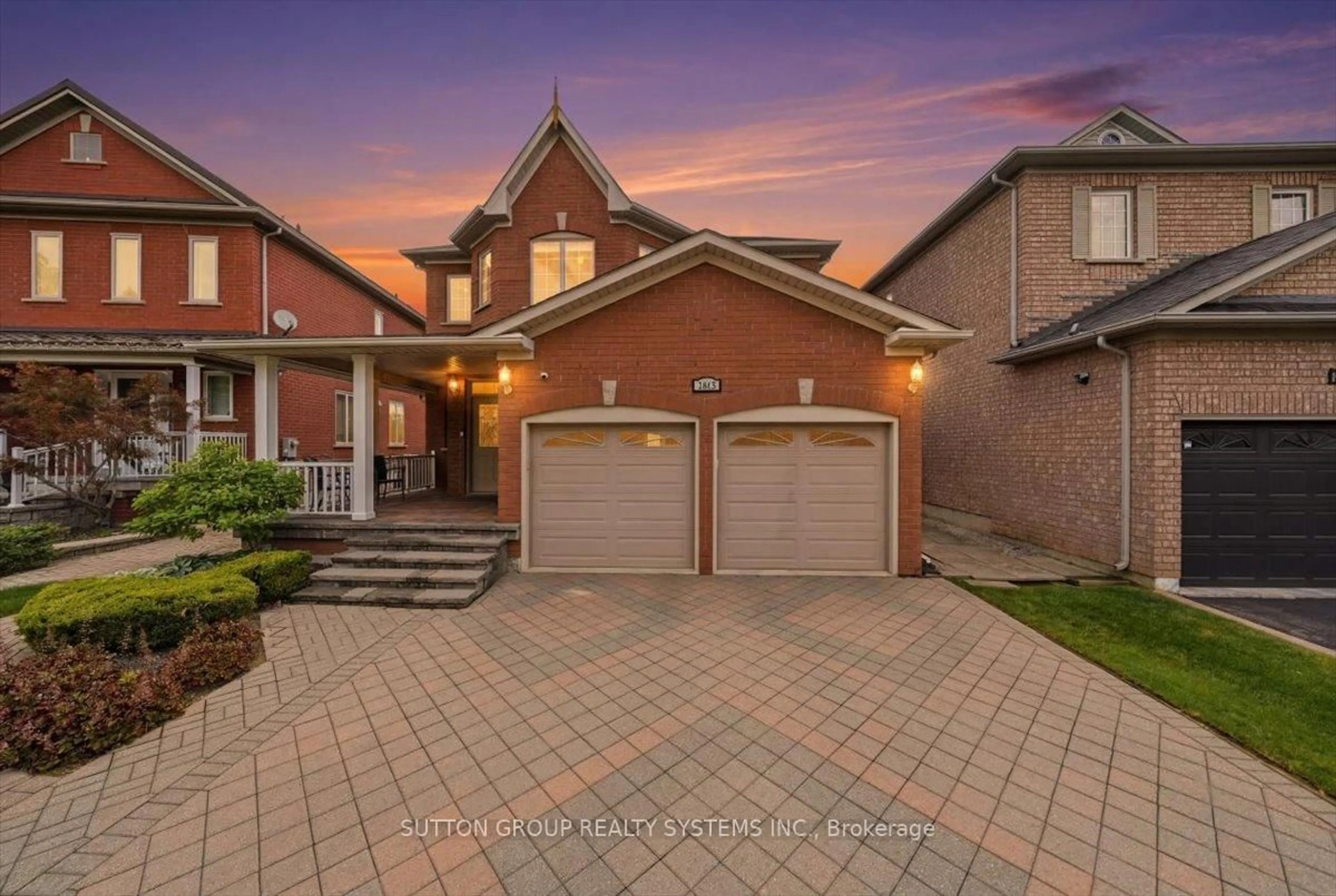 Home with brick exterior material, street for 1382 Avon Dr, Mississauga Ontario L5N 7Z3