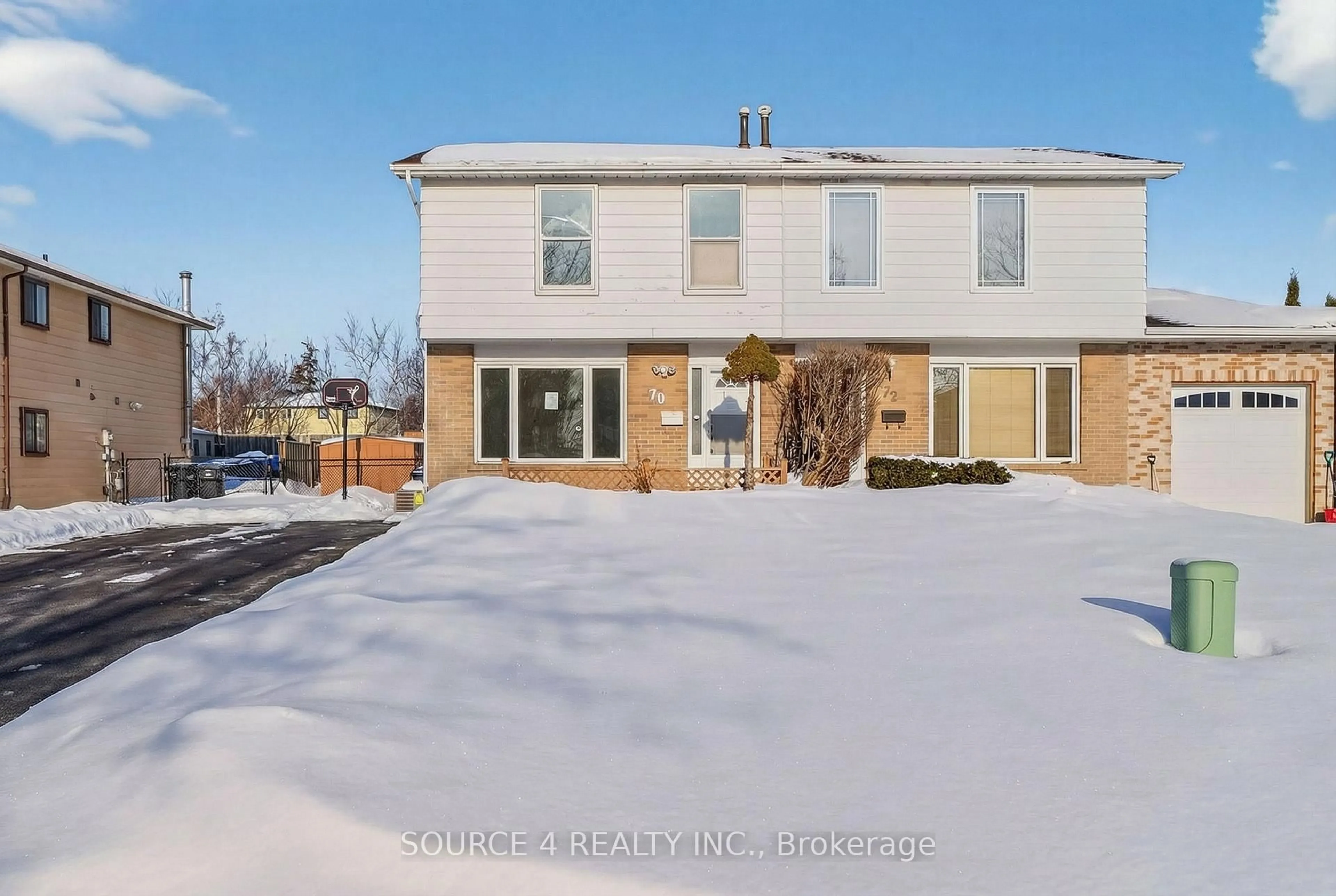 A pic from outside/outdoor area/front of a property/back of a property/a pic from drone, street for 70 Griselda Cres, Brampton Ontario L6S 1M3