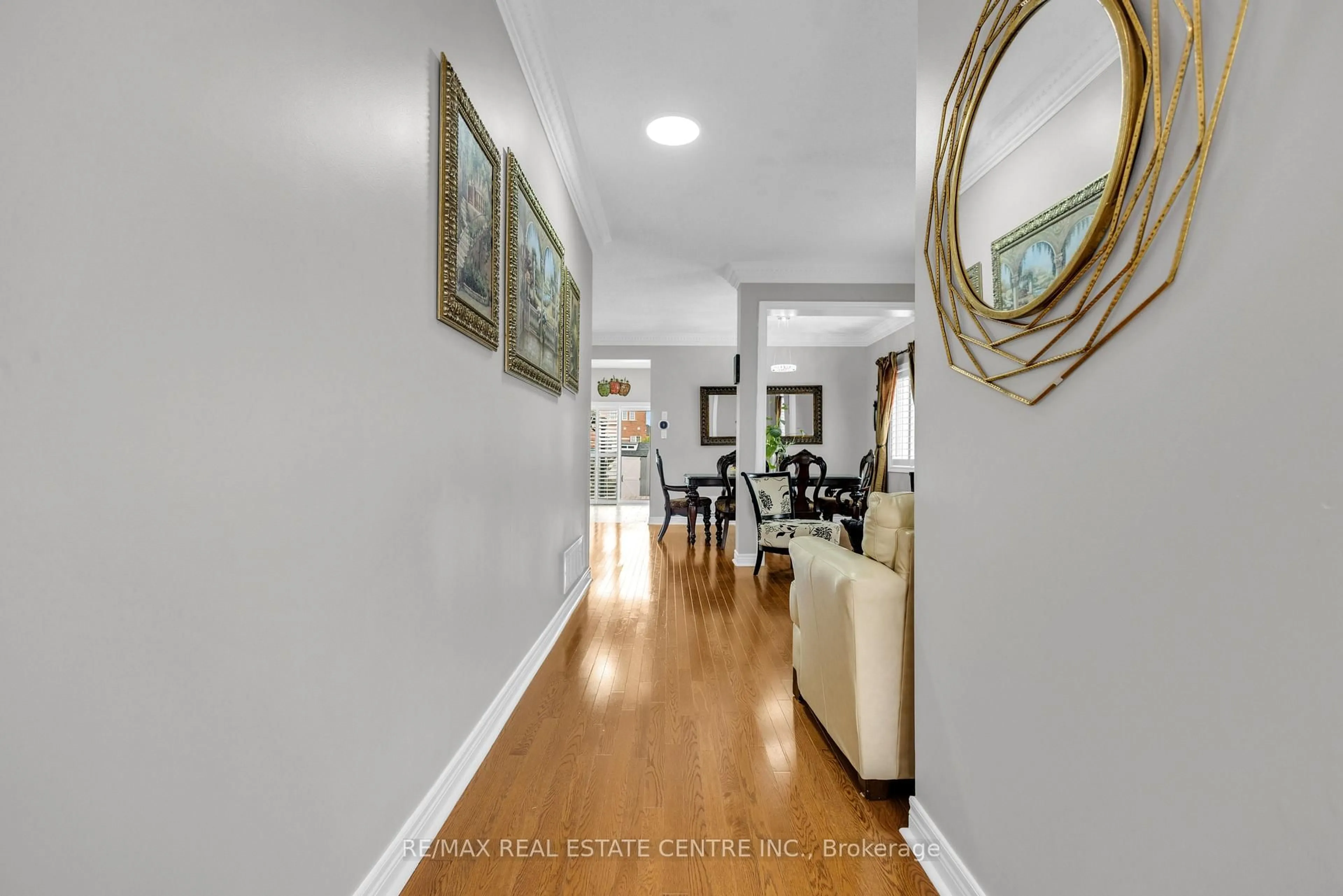 Indoor entryway for 20 Sparhill St, Brampton Ontario L6R 0P1