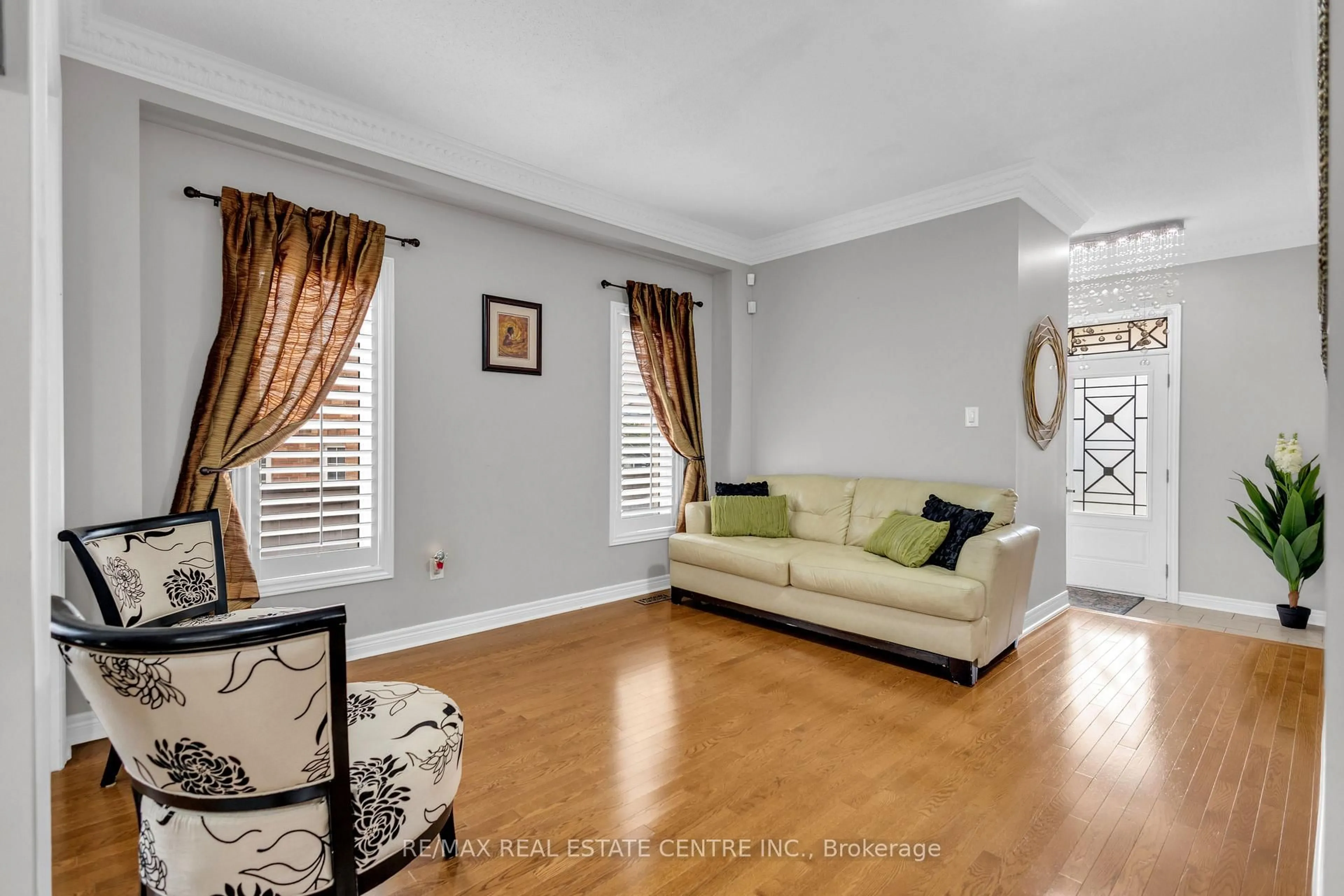 Living room with furniture, unknown for 20 Sparhill St, Brampton Ontario L6R 0P1