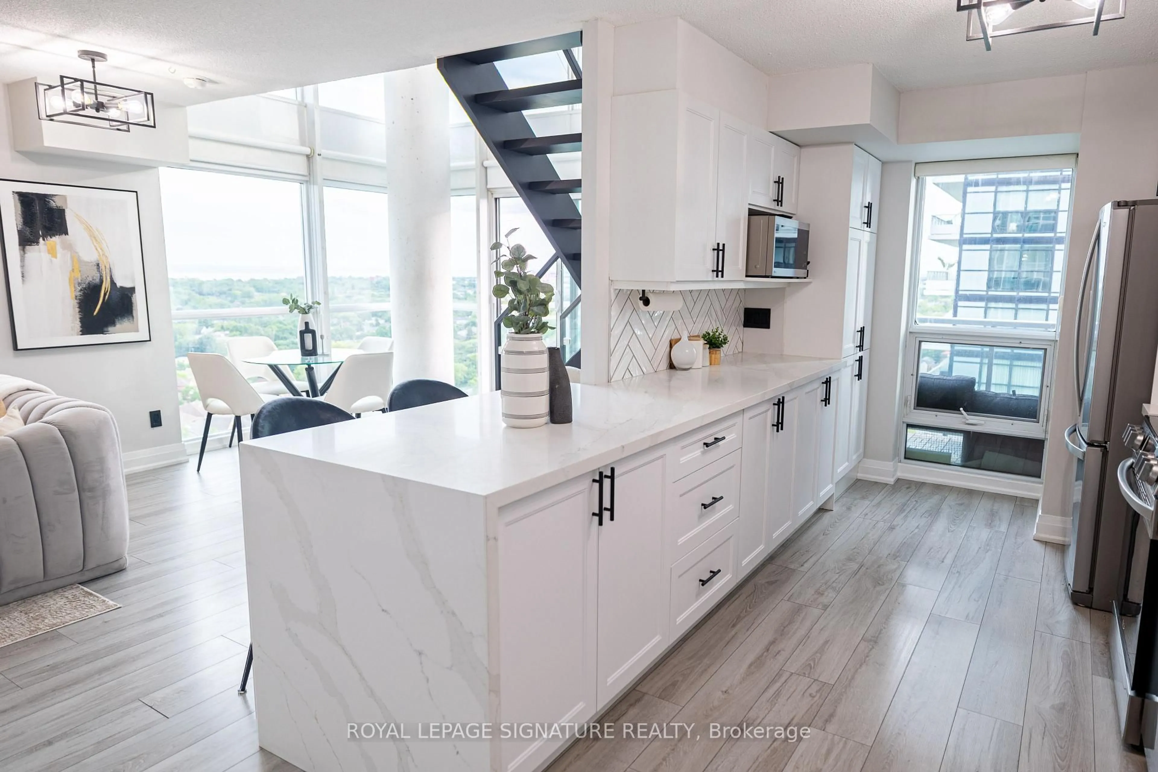 Contemporary kitchen, unknown for 155 Legion Rd #1905, Toronto Ontario M8Y 0A7