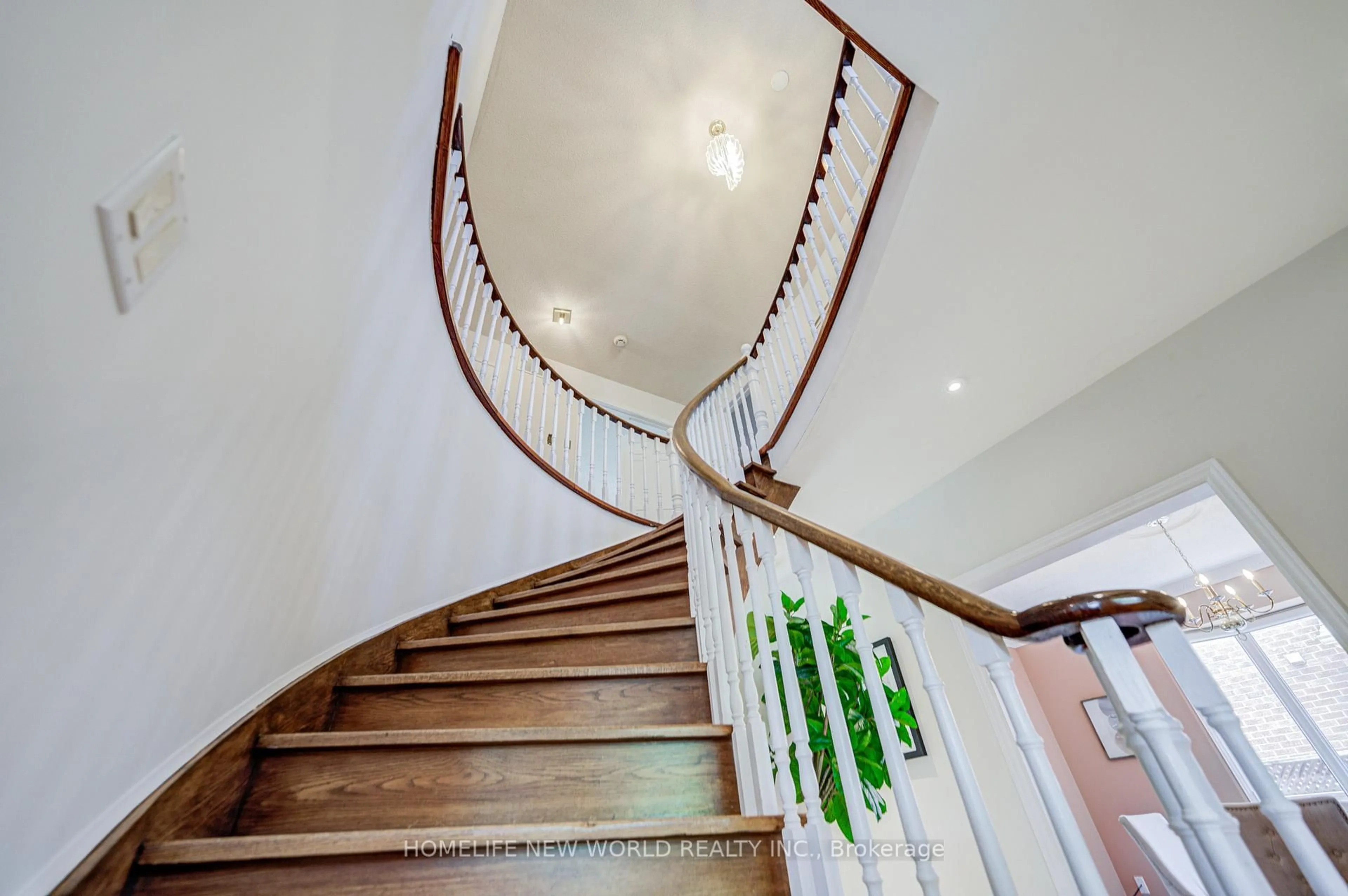 Stairs for 4468 Beacon Lane, Mississauga Ontario L5C 4K9