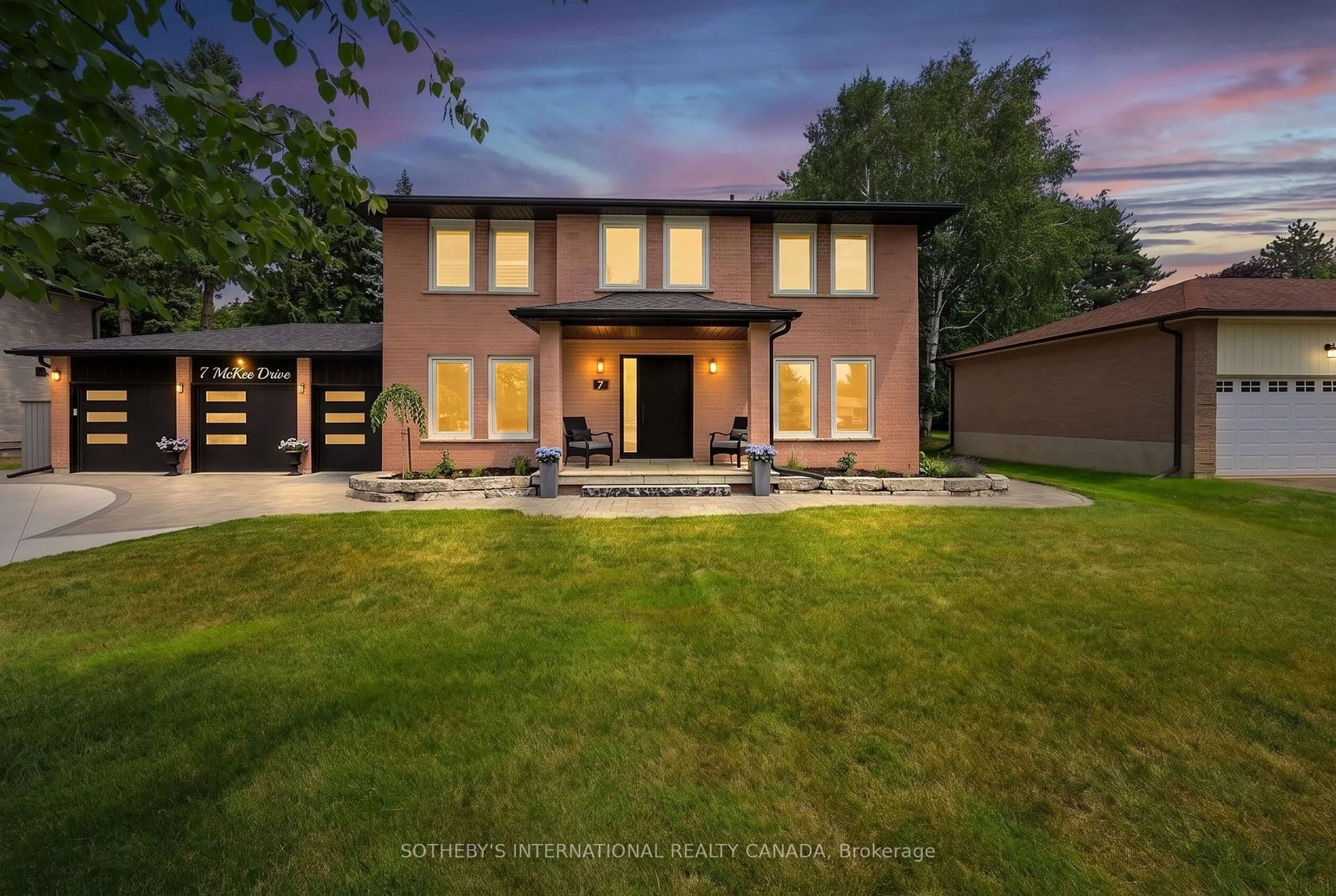 Home with brick exterior material, street for 7 McKee Dr, Caledon Ontario L7C 1G8