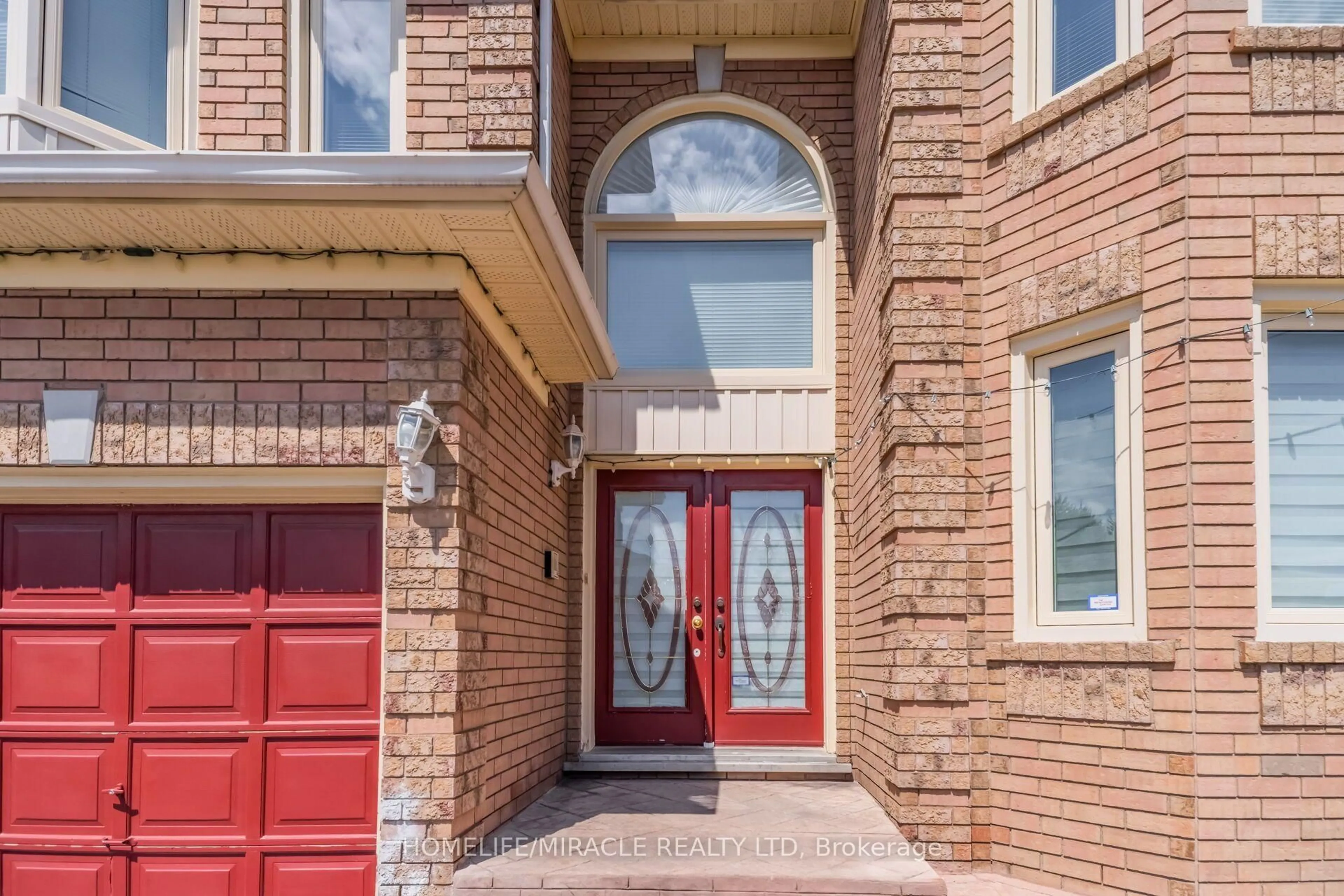 Home with brick exterior material, street for 32 Gold Tree St, Brampton Ontario L6R 1T9